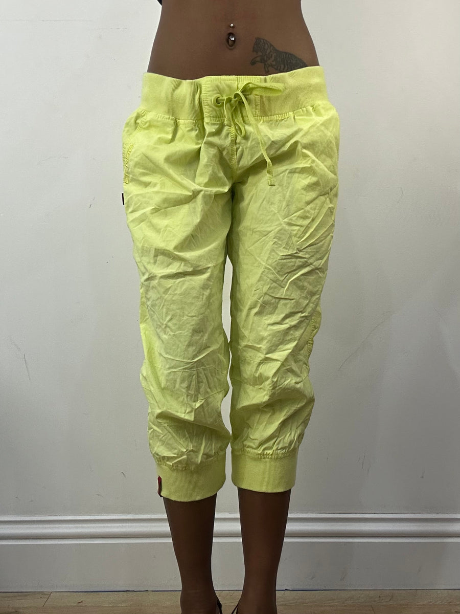 athleisure edit | medium neon green cropped joggers