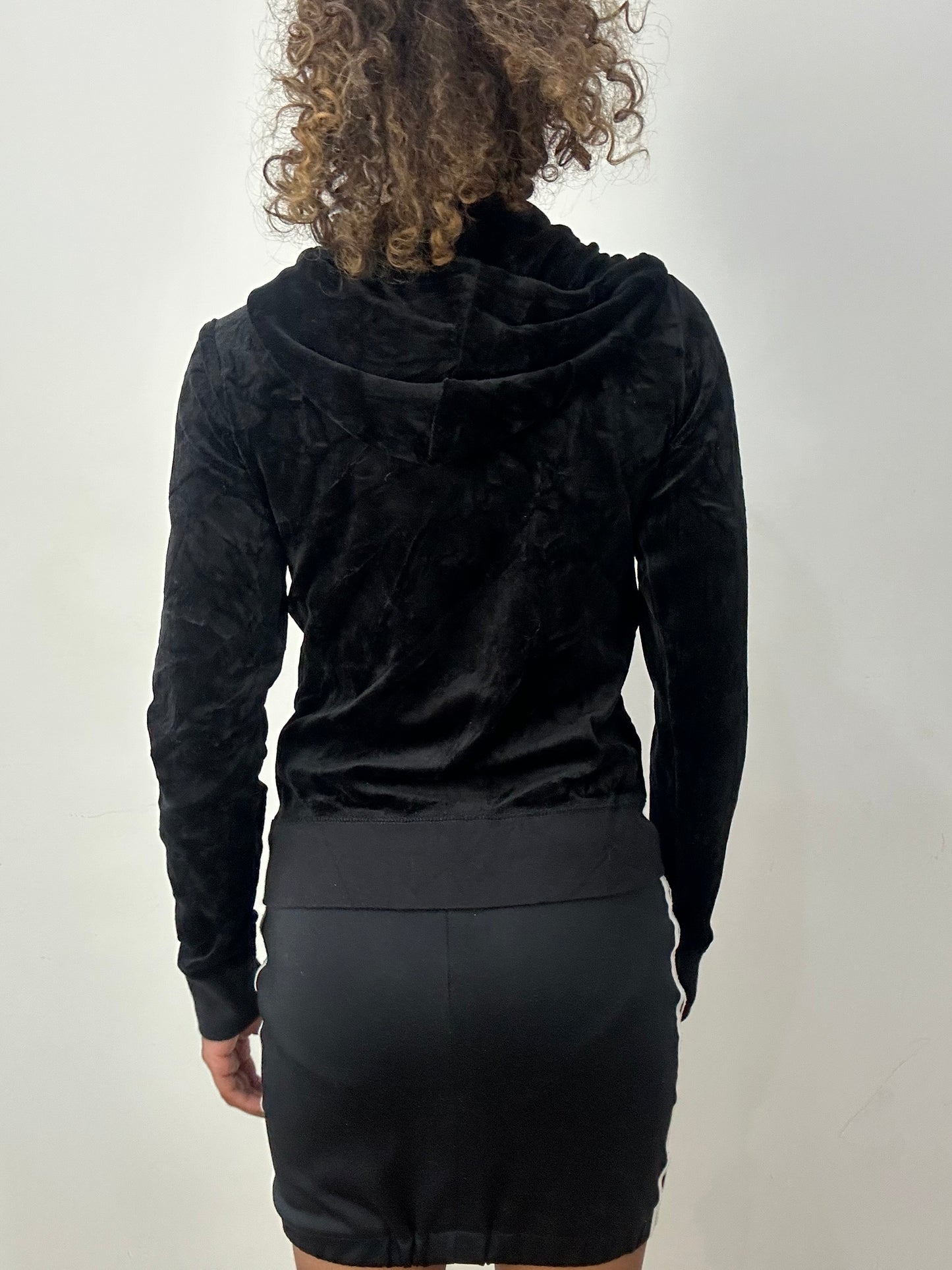 athleisure edit | medium black juicy couture velour zip up hoodie