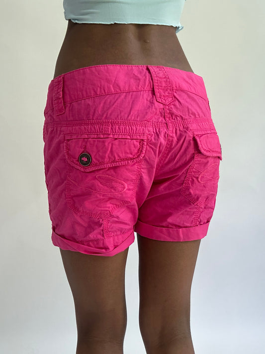 💚colourmaxxing drop | small/medium pink esprit cargo shorts