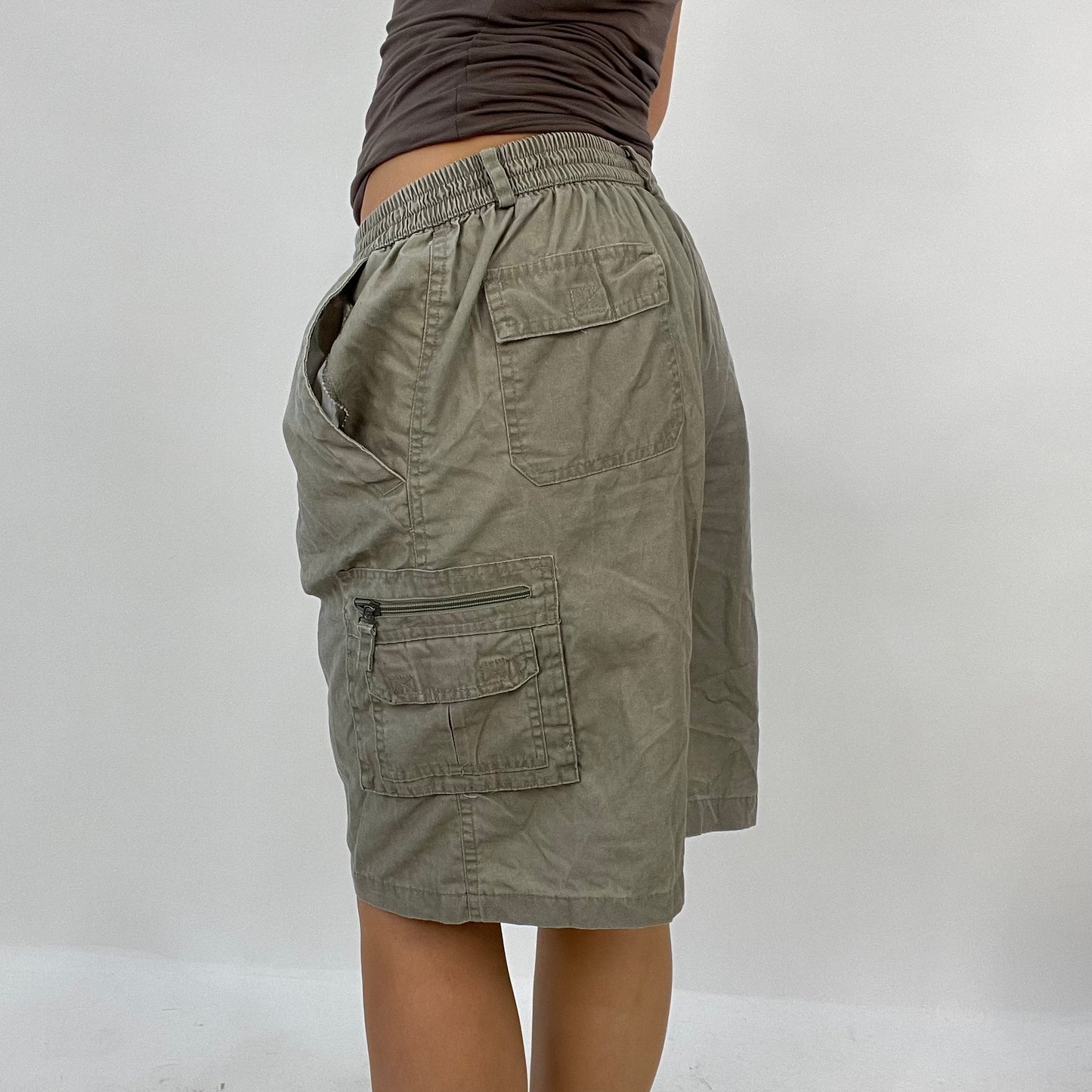 BLOKECORE DROP | khaki oversized shorts - s/m