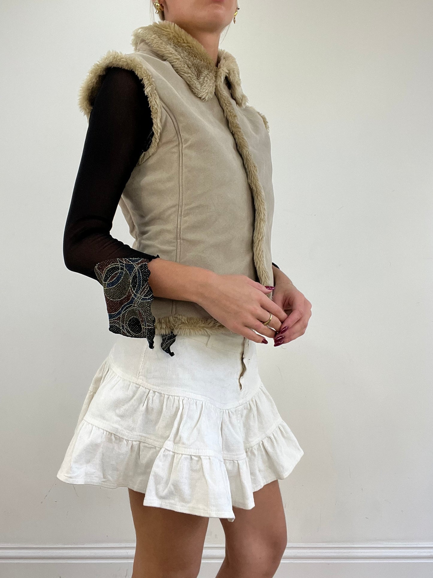 vintage edit thirteen | small beige faux fur gilet