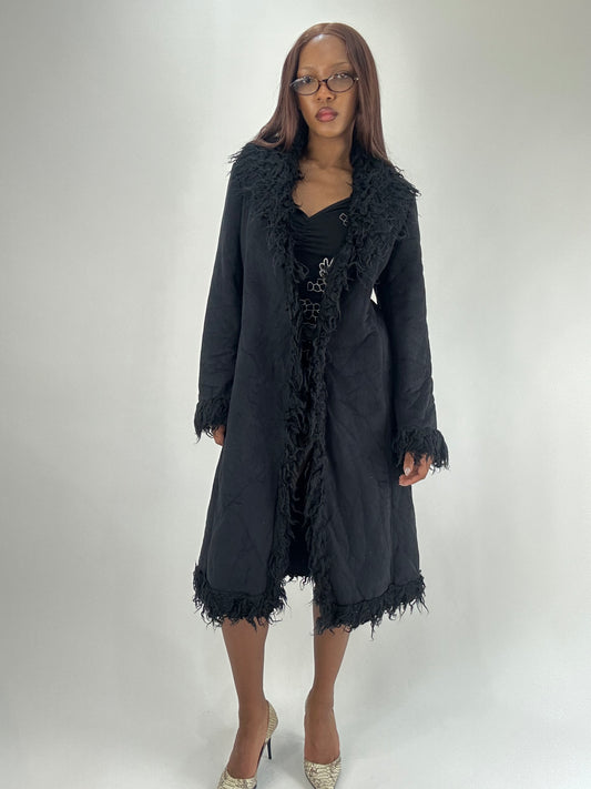 WINTER FAVOURITES | الوسوم السوداء الأفغانية القميص مع faux fur trim