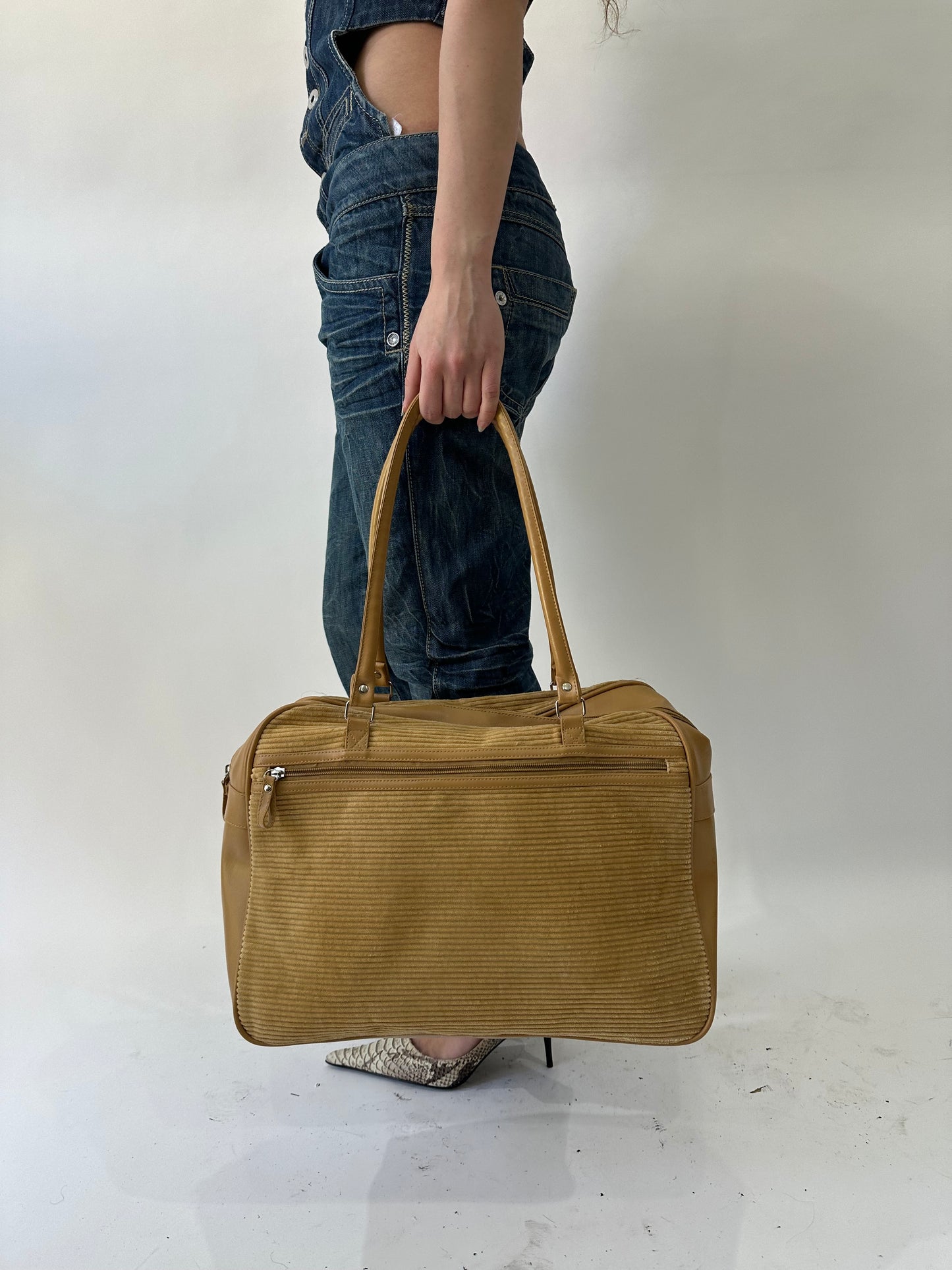 western edit | brown corduroy style shoulder bag