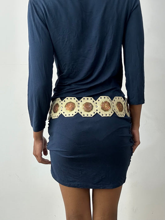 midsummer edit | taille: OS · couleur: blanc · article: ceinture · détails: disque + œillets + détail