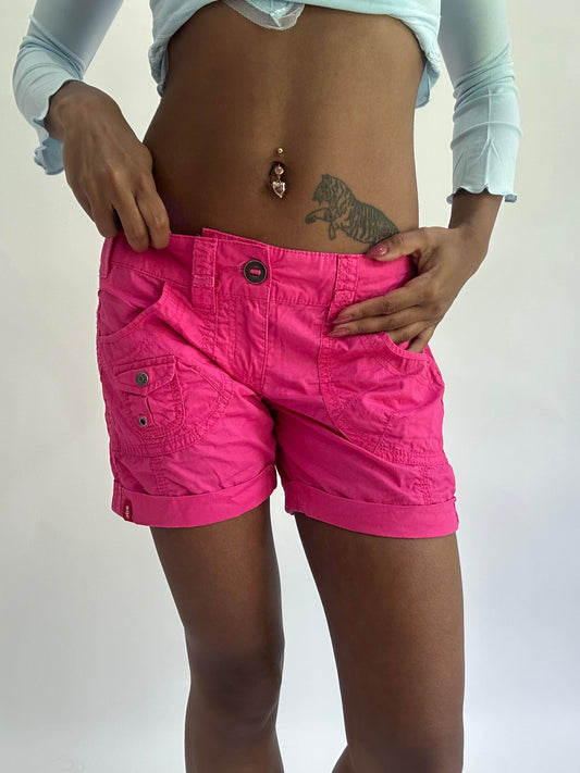 💚colourmaxxing drop | small/medium pink esprit cargo shorts