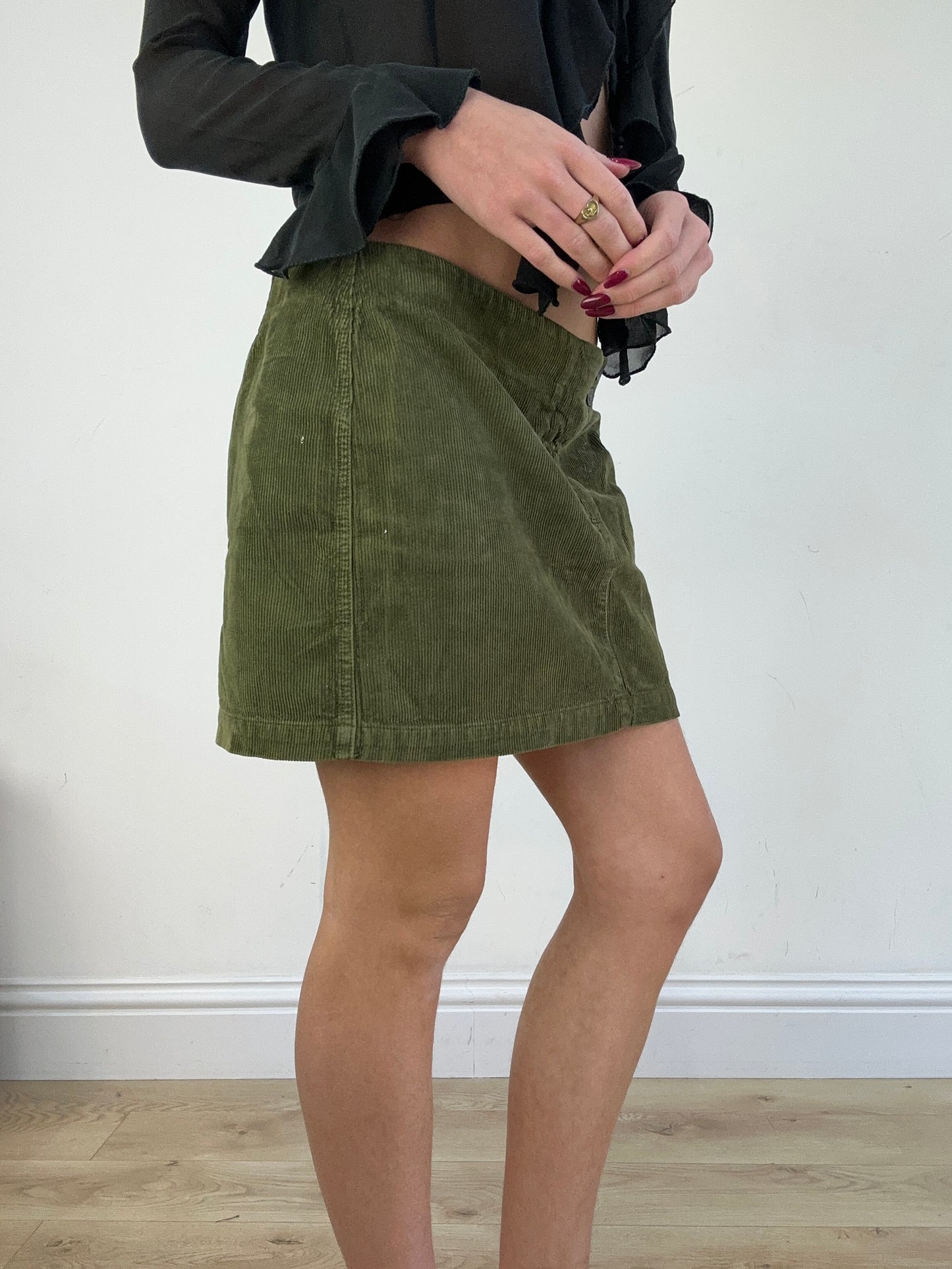 vintage edit sixteen | medium green corduroy skirt