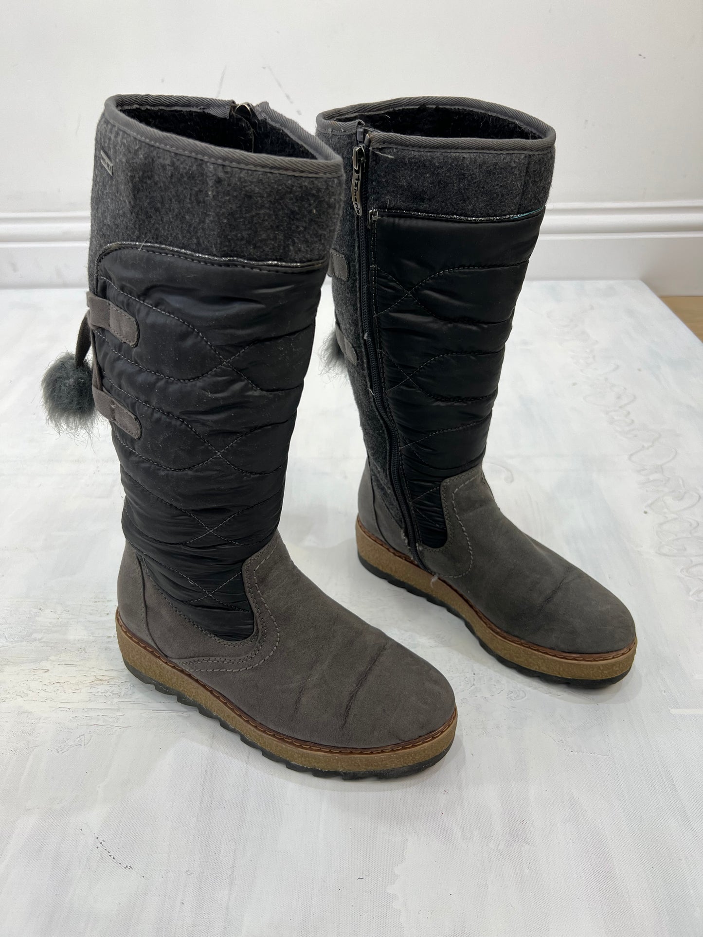 ⭐️ BEST PICKS | uk 4 grey lace up snow boots with pom poms
