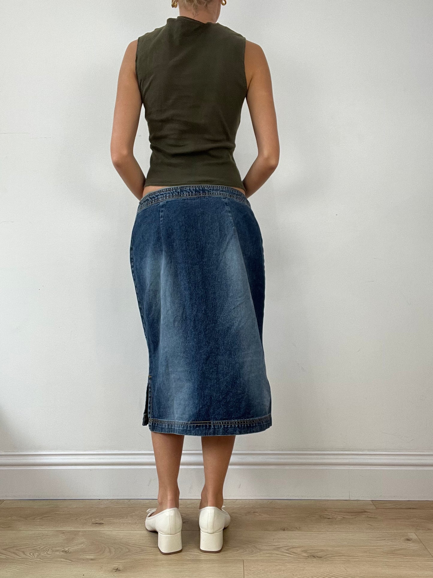 💻 DINNER PARTY | small dark wash denim midi skirt
