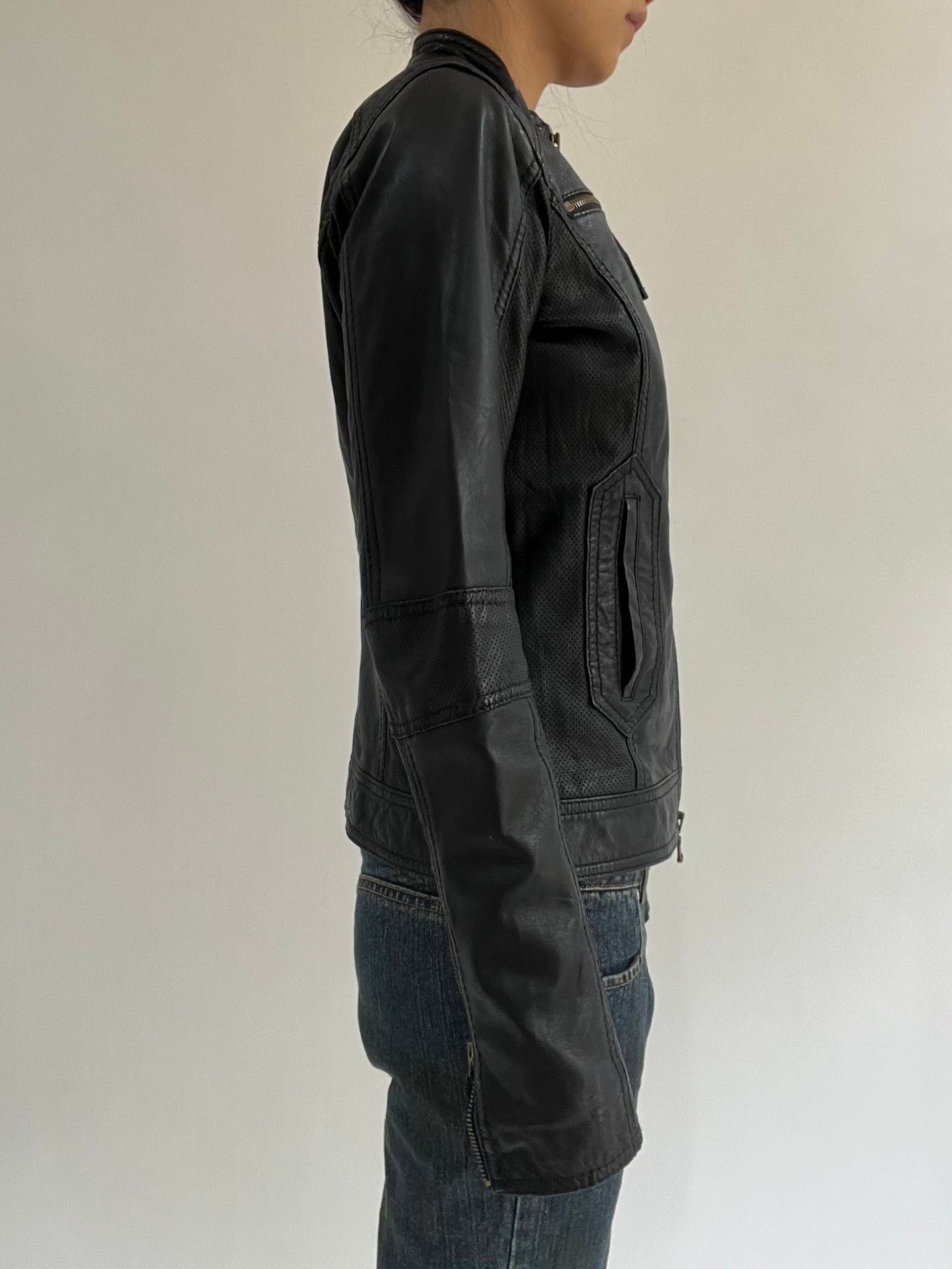 autumn picks | small black zip up leather jacket