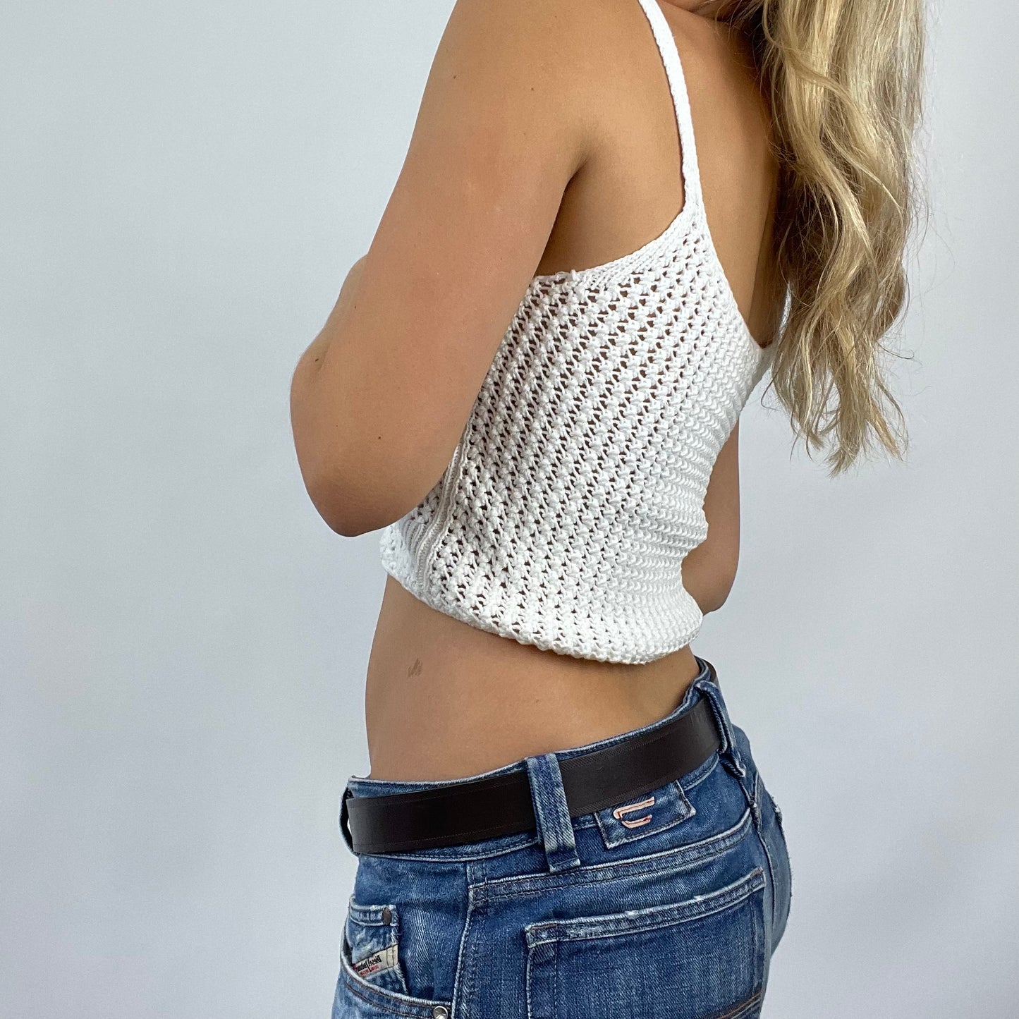 💻 COASTAL GRANDMA DROP | XS white crochet cropped vest