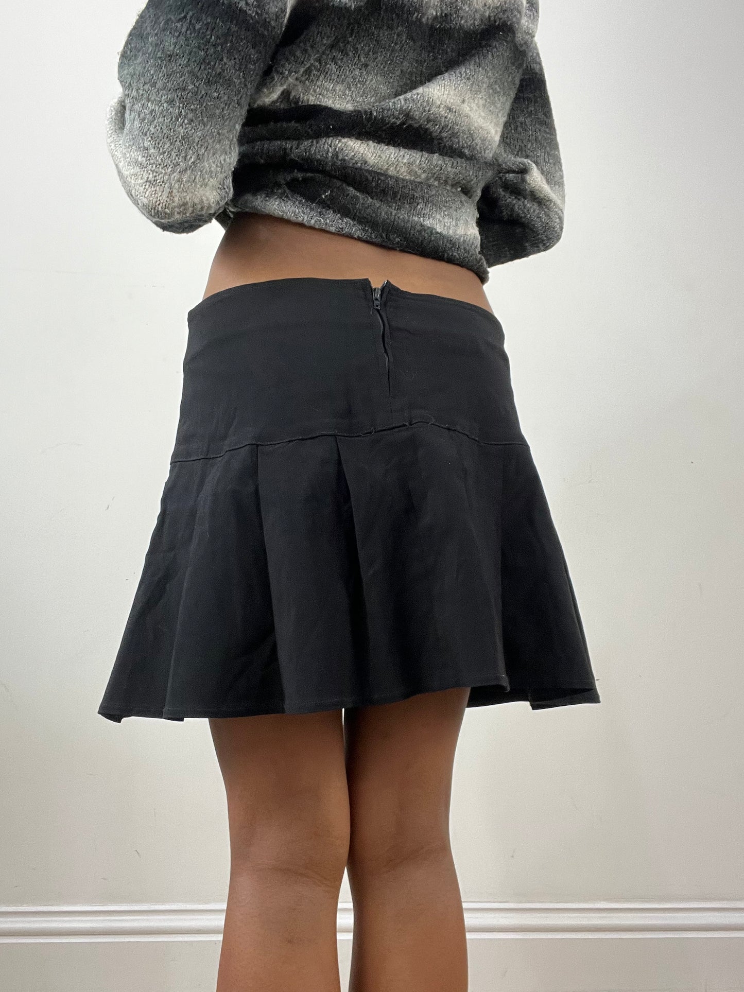 vintage edit thirty-four | medium black pimkie pleated mini skirt