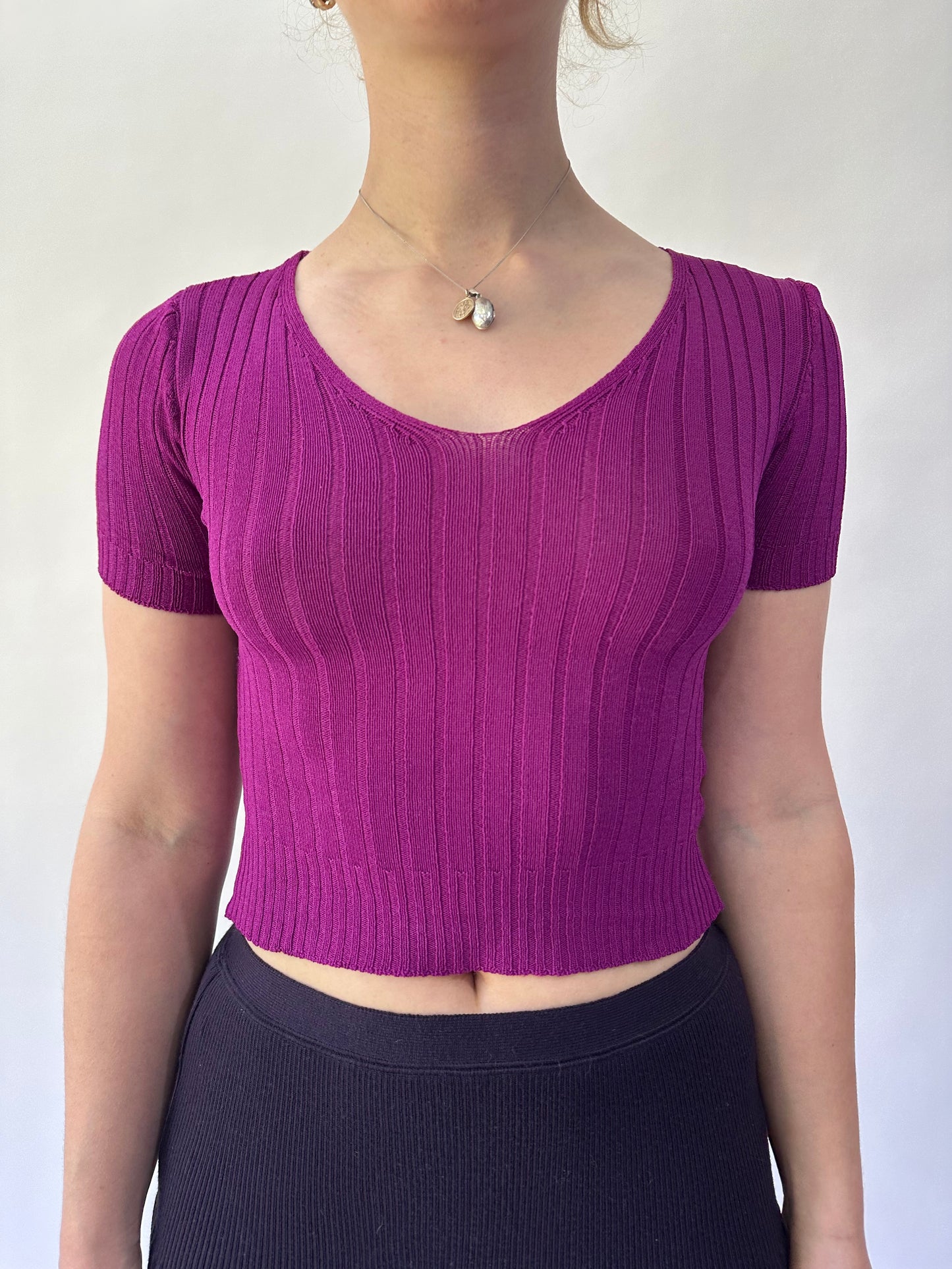 devil wears prada | small purple ribbed knit short sleeve top
