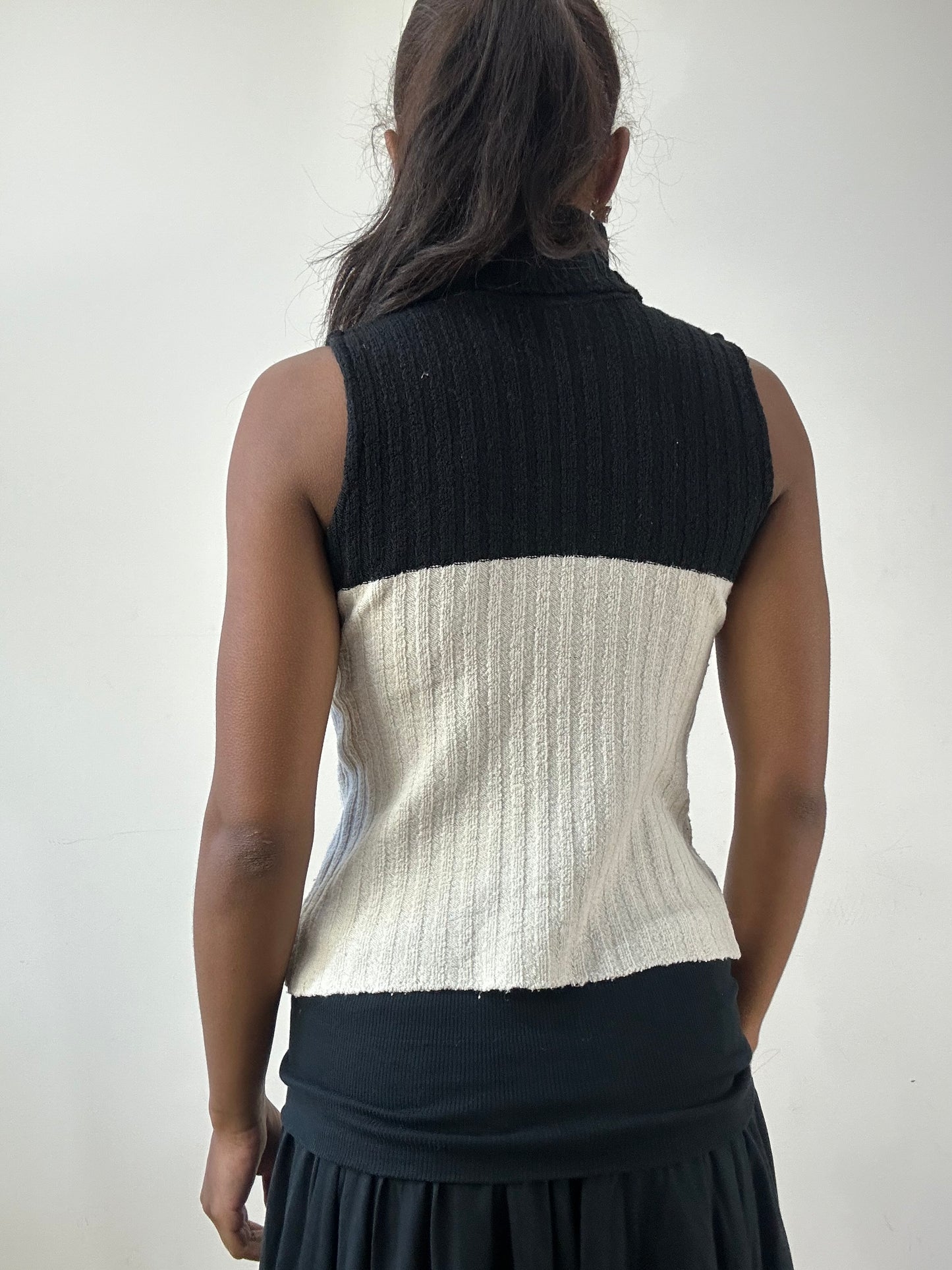BEST PICKS | extra small white and black knit turtleneck vest
