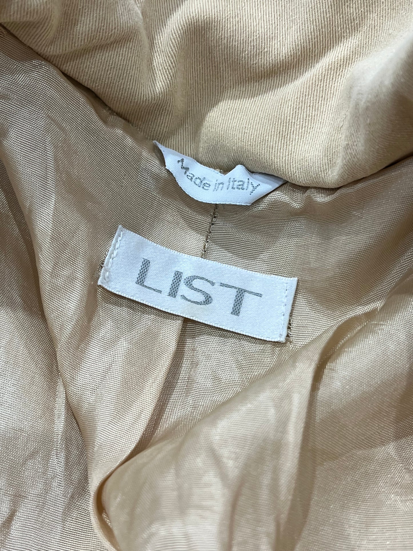 autumn picks |small cream yellow suit style jacket with pockets detail
