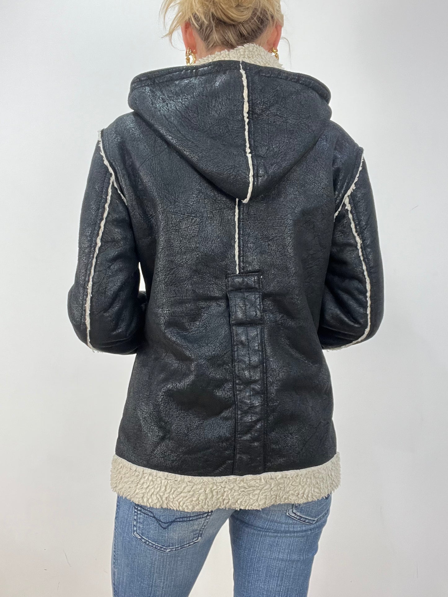 vintage edit: seasonal faves | medium black jacket