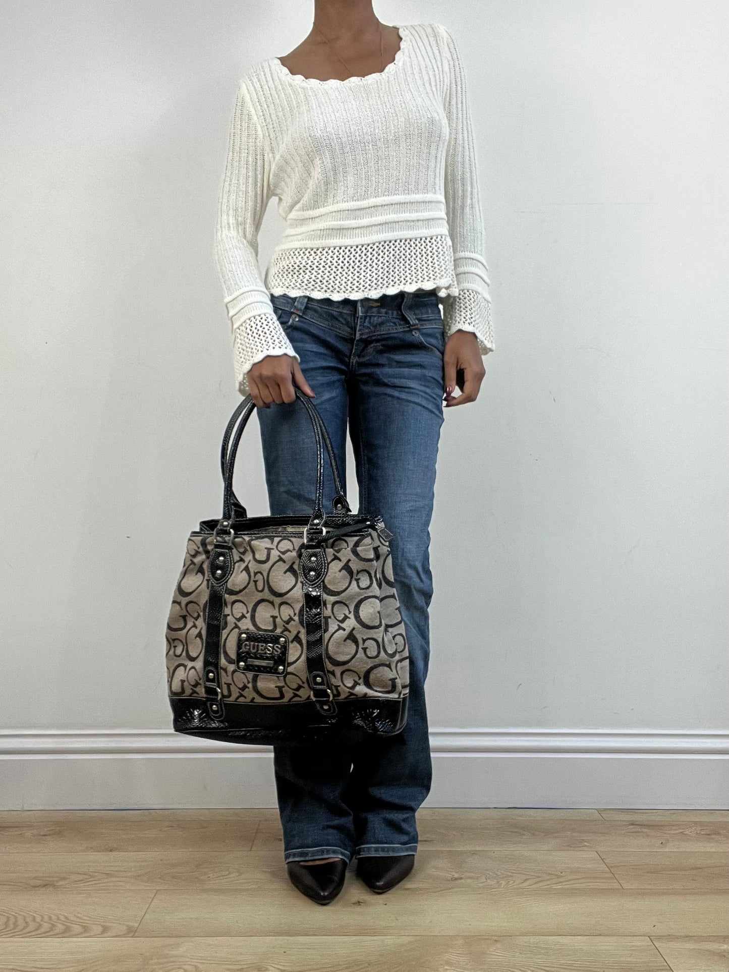 winter edit | beige and black guess shoulder bag with monogram print