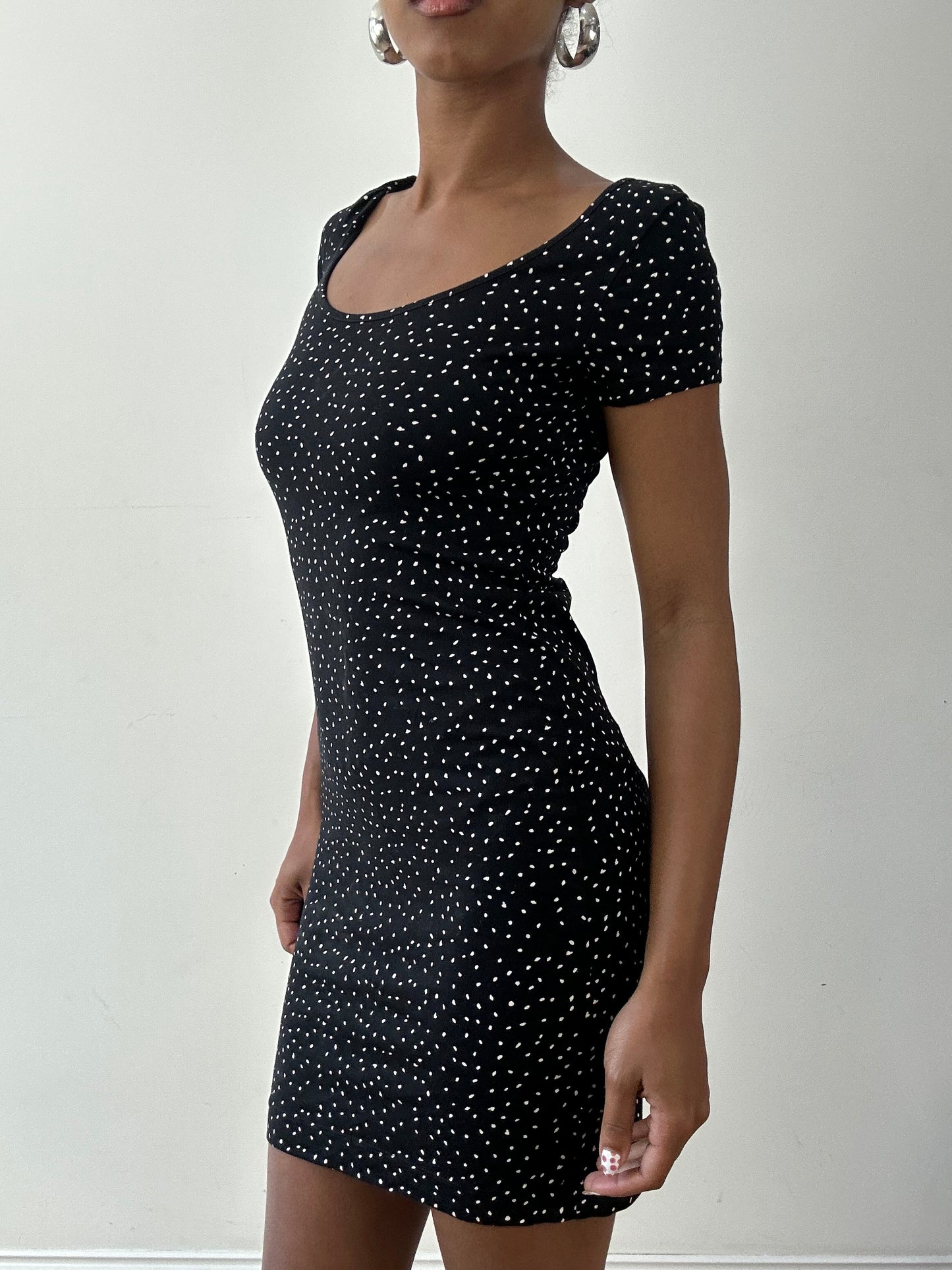 vintage edit twenty-seven | small black old h&m polka dot mini dress
