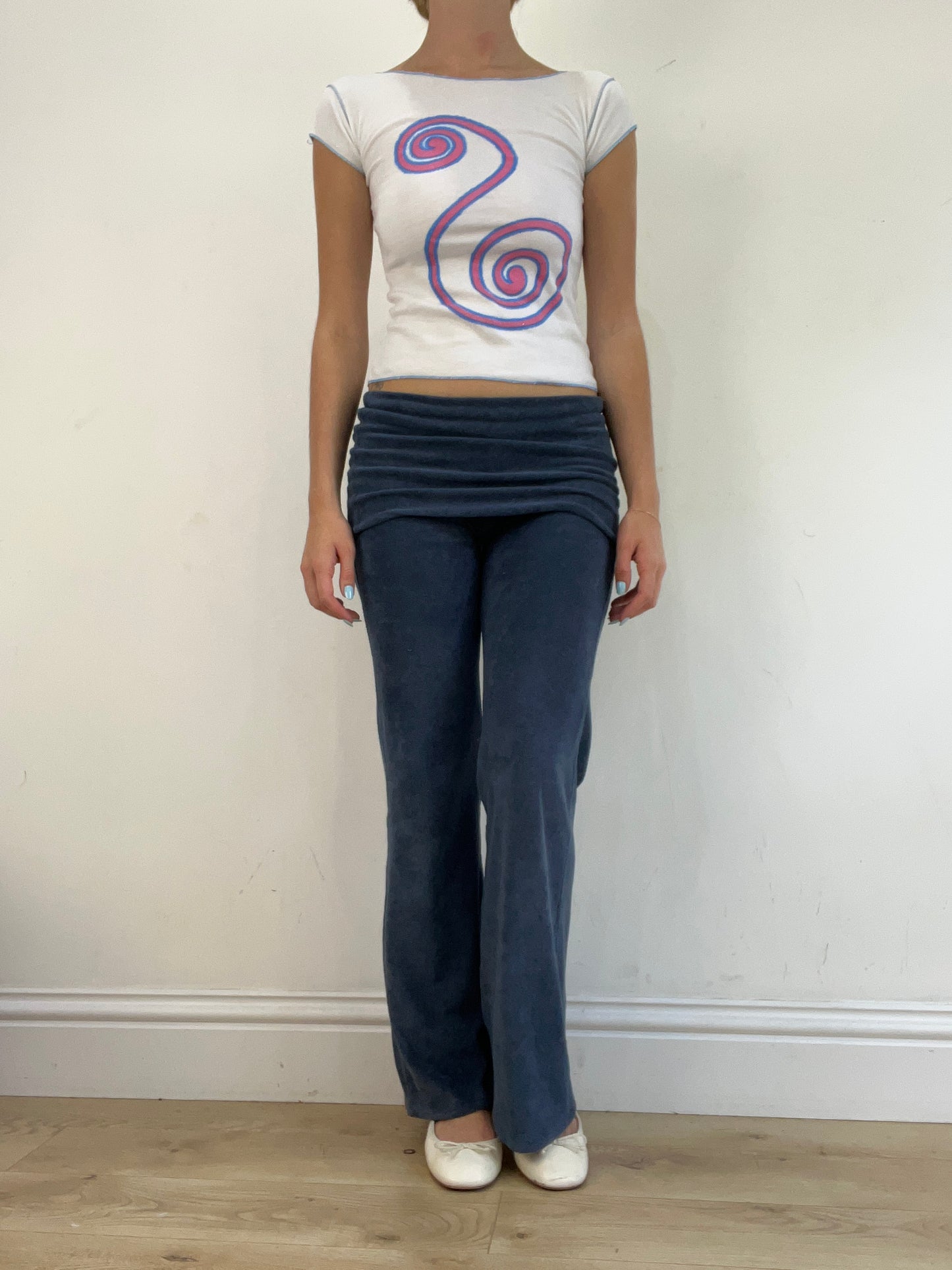 💻‼️ baby tee with sparkly blue and pink swirl design