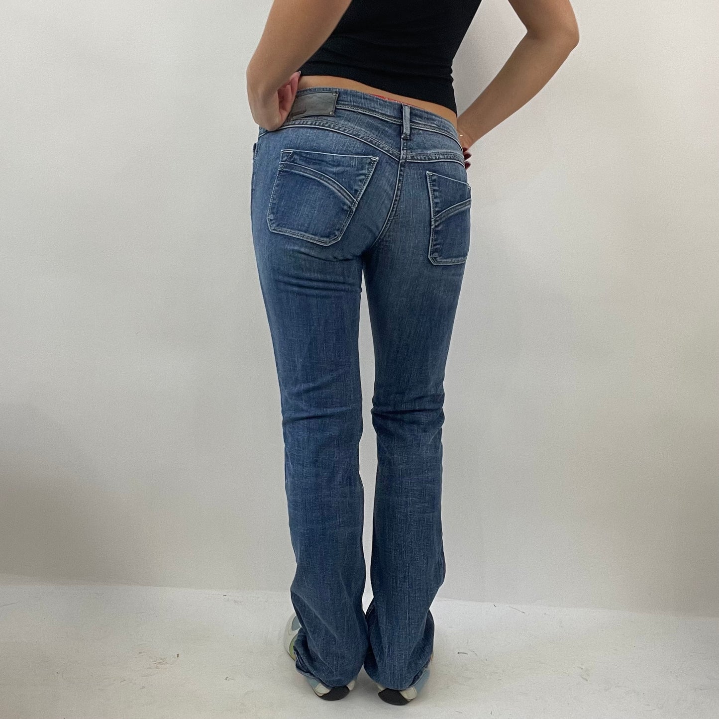 JEANS AND A NICE TOP DROP | medium dark blue diesel jeans