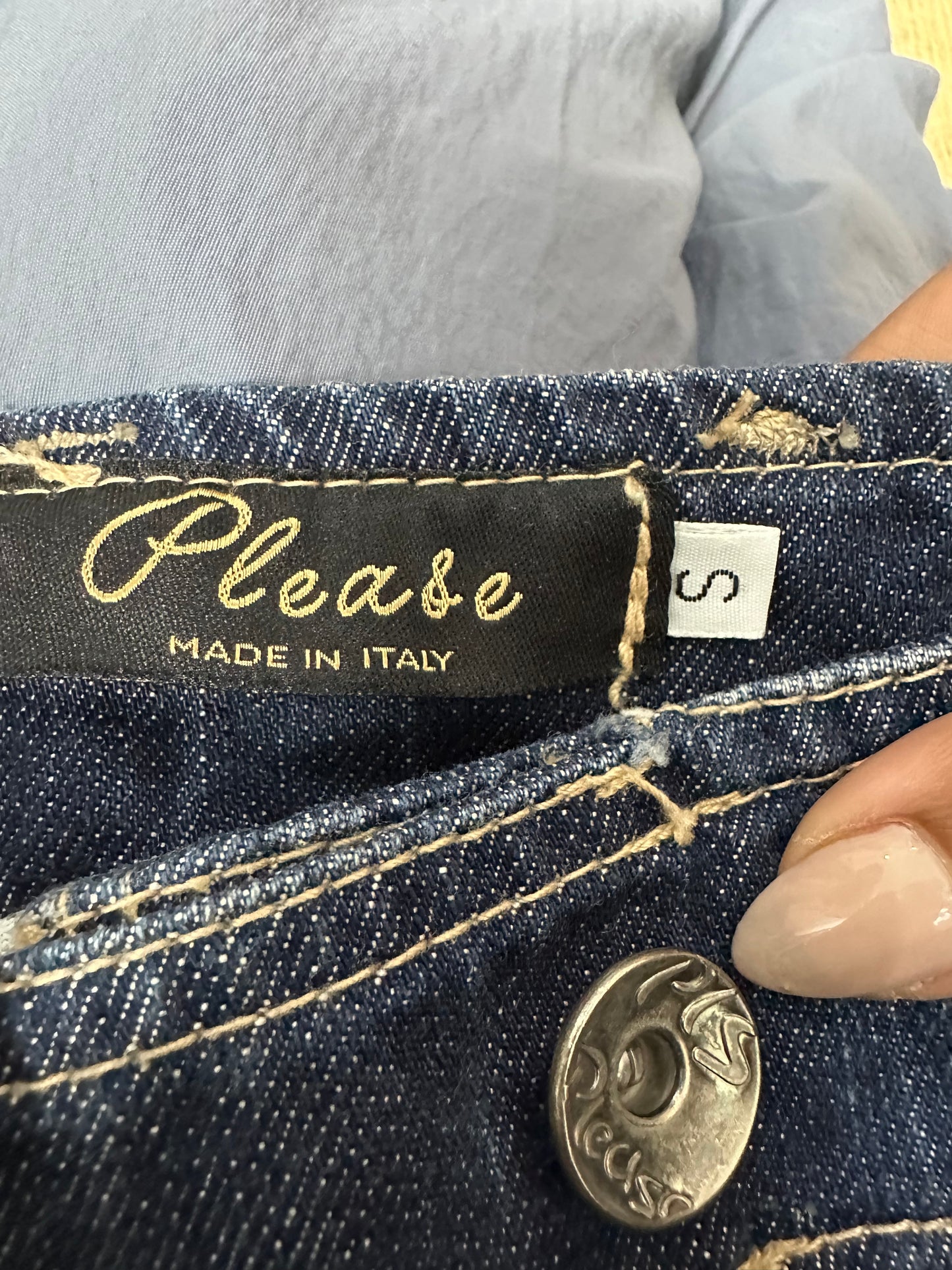 vintage edit eighteen | small blue denim zip low waisted mini skirt