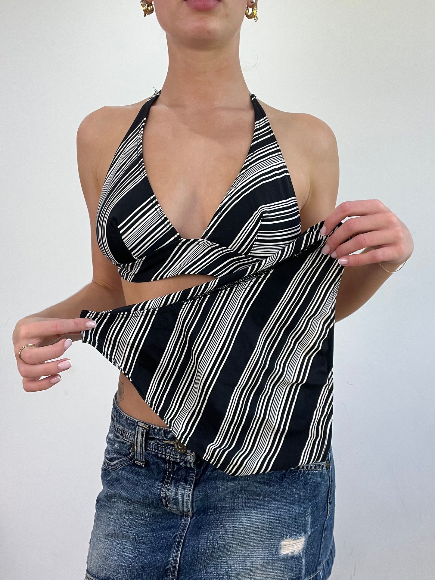 💚🩵vintage edit twenty | medium black and grey striped bikini set