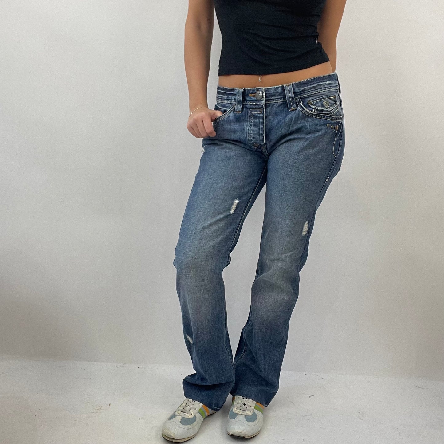 JEANS AND A NICE TOP DROP | small denim lee cooper distressed jeans