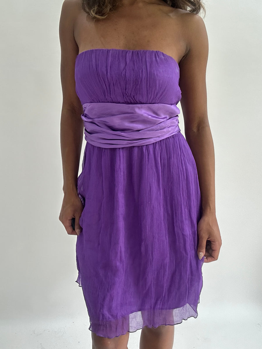 wedding guest drop | taille: S · couleur: violet · matière: soie · article: haut bandeau · détails: superposé + longueur mini