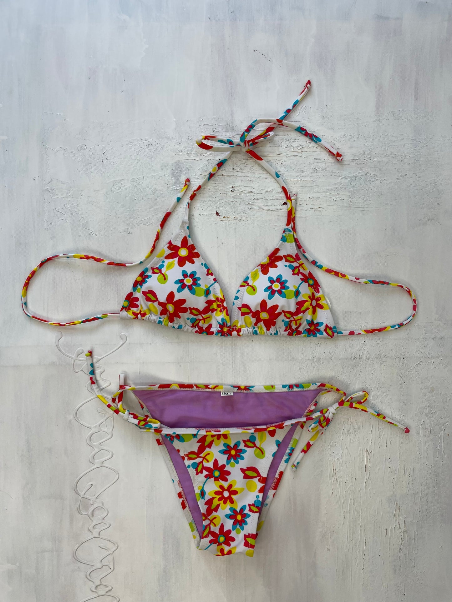 VINTAGE PICKS | small white floral print bikini set