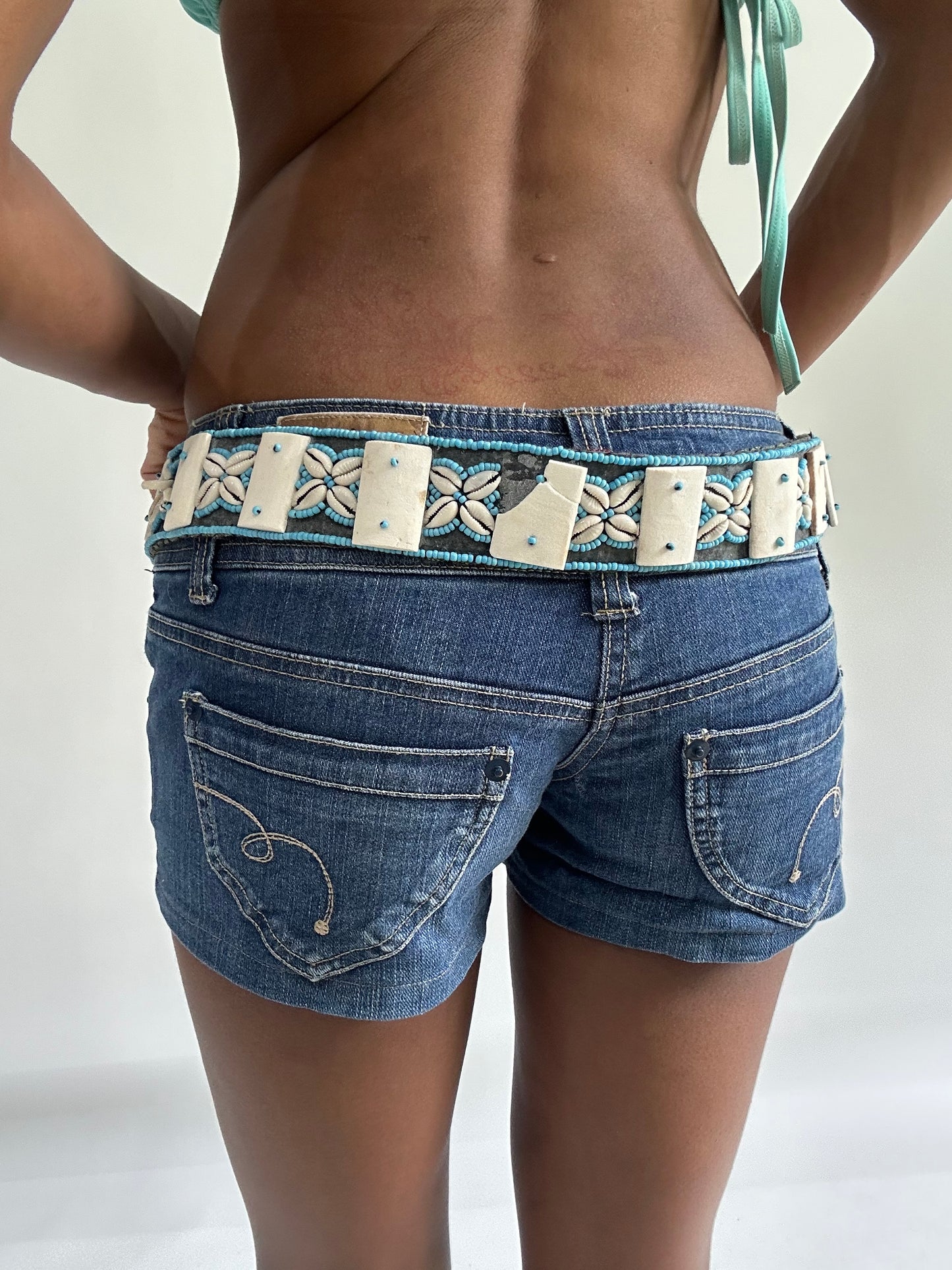 sailor drop | blue and white shell belt