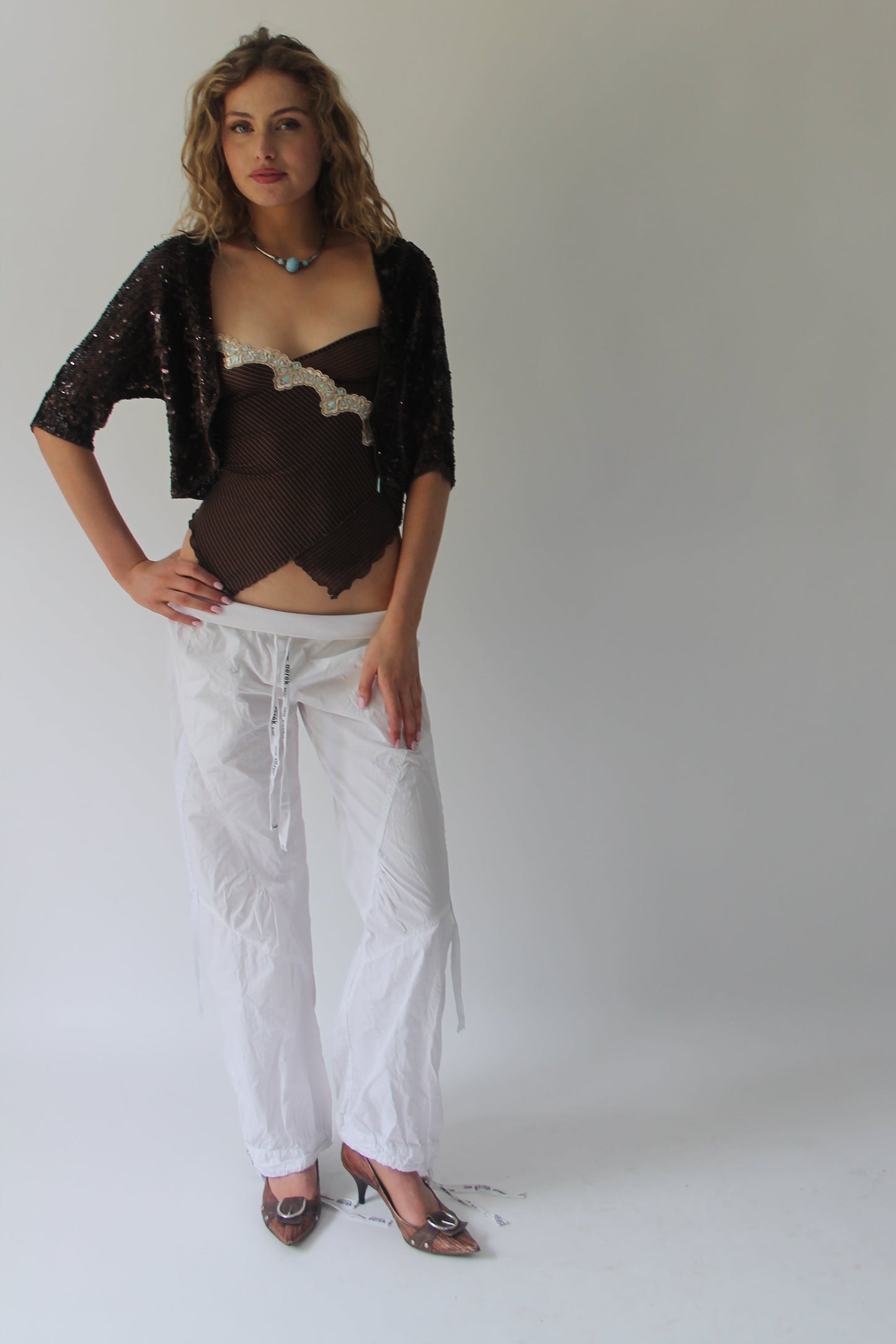 SATC drop | small white cargo trousers with drawstring