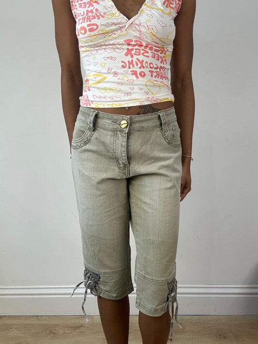 vintage edit eighteen | medium beige capri jeans with rhinstones