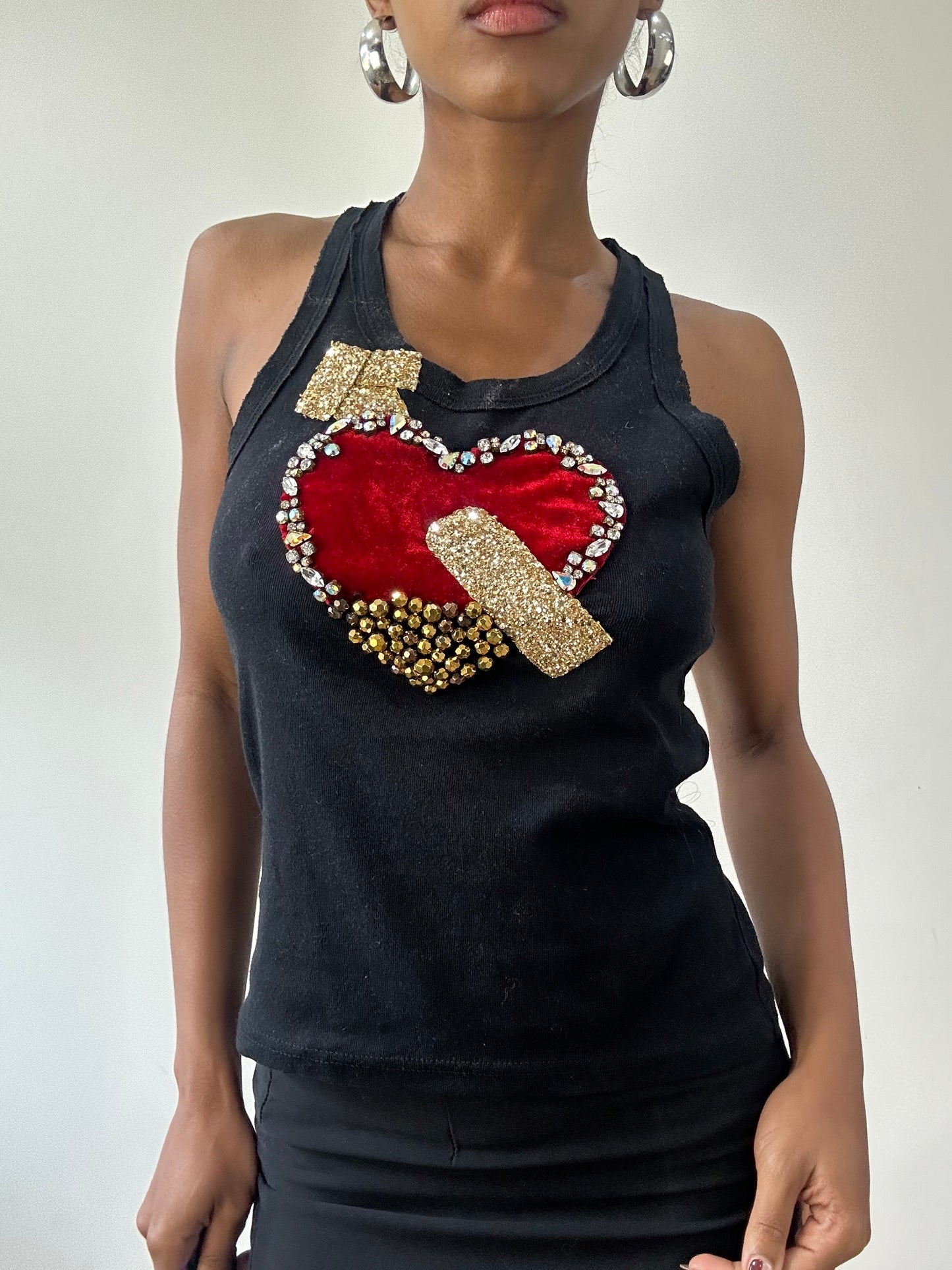 🧼vintage edit thirty-one | small black tank top with red arrow heart detail