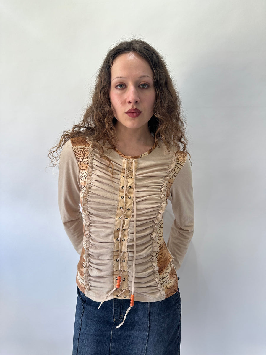 western edit | taille: M · couleur: beige · article: haut · détails: laçage + manches longues