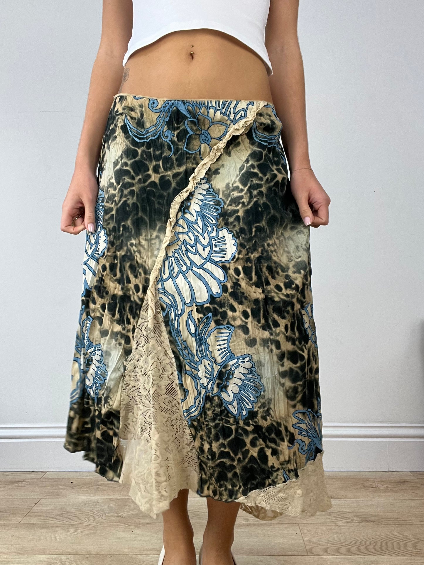 BUFFY THE VAMPIRE SLAYER | medium beige and blue leopard print maxi skirt
