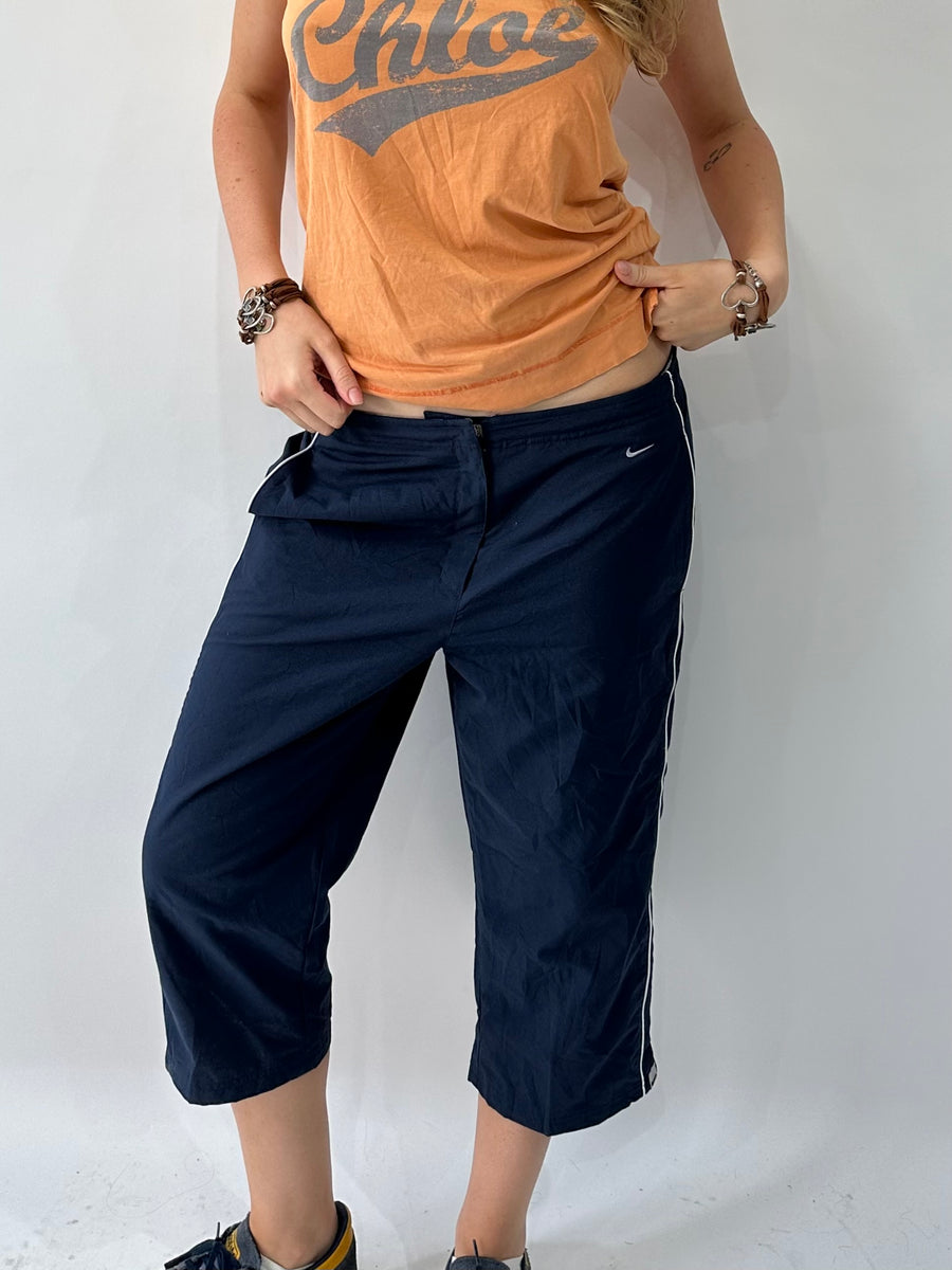 athleisure edit | medium navy blue nike cropped trousers