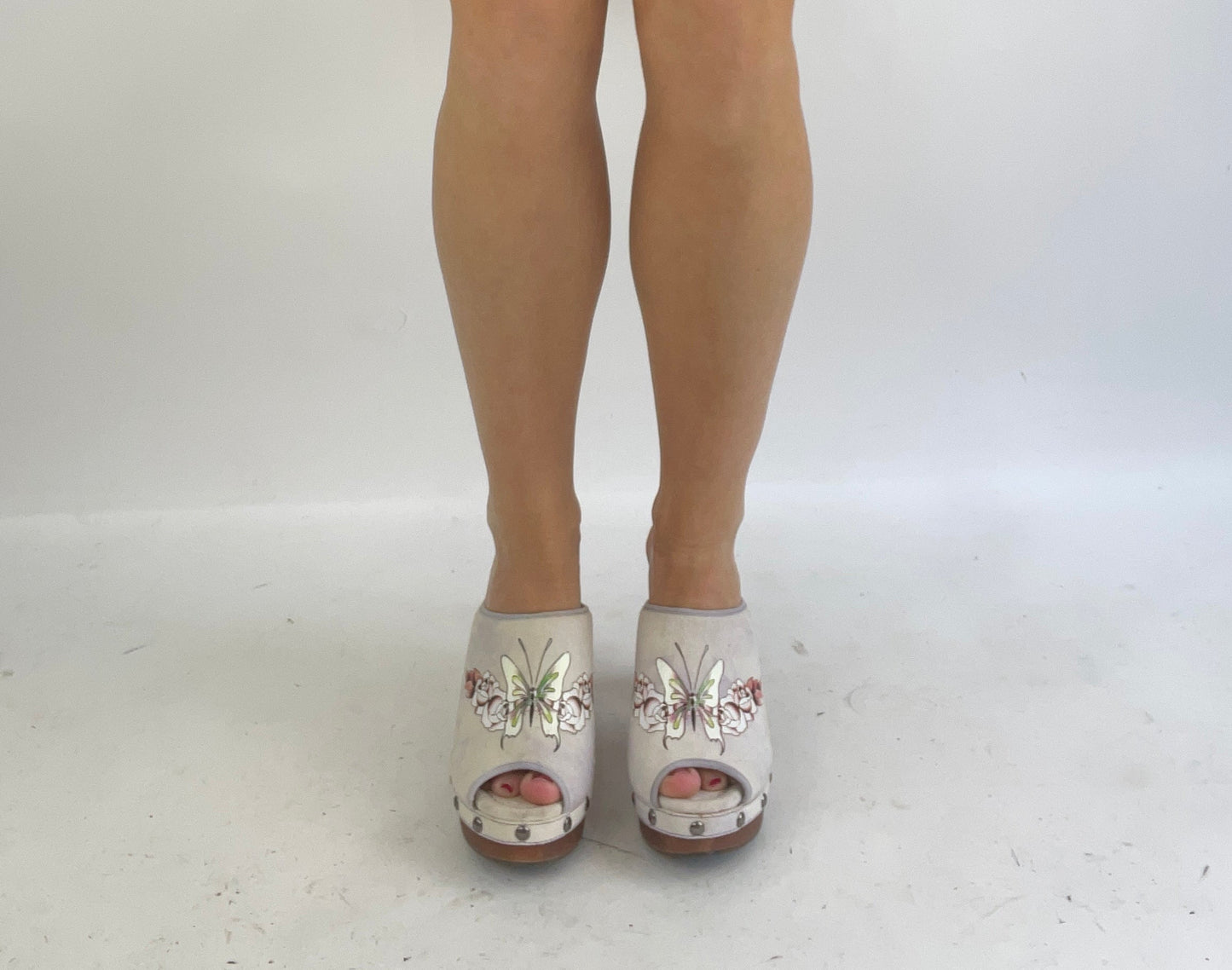 ⭐️DROP 5 | size 4 wooden chunky ed hardy heels