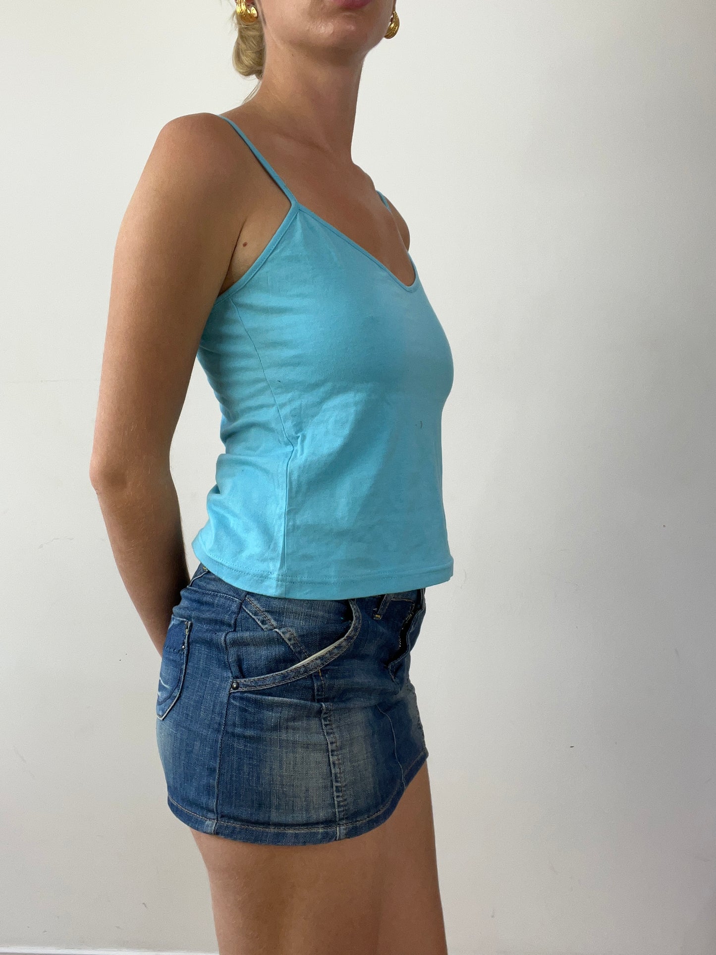 💻‼️ baby blue vest with adjustable straps
