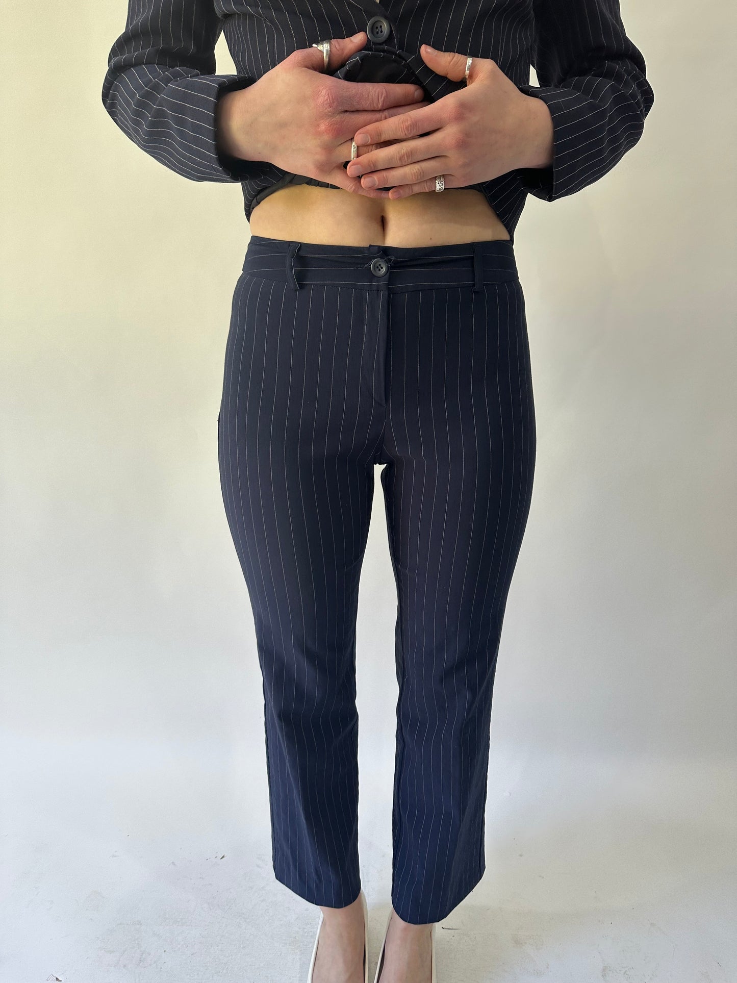 devil wears prada | small/medium blue navy kookai pinstripe set