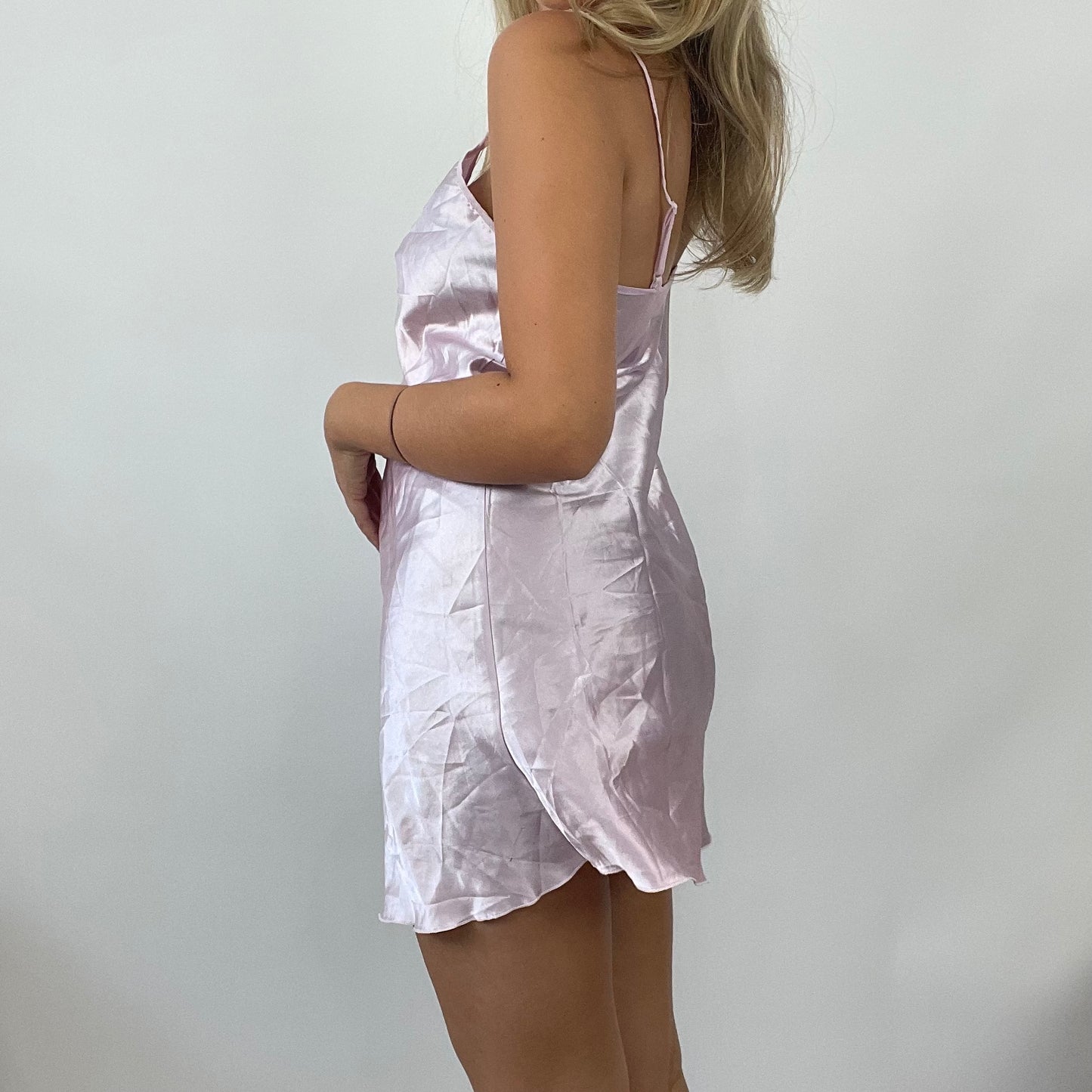 💚 💻 OLIVIA RODRIGO DROP | small pink satiny slip dress