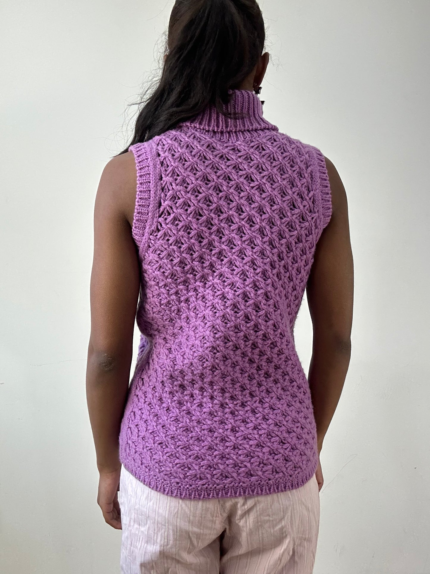 BEST PICKS | extra small pink turtleneck knit vest