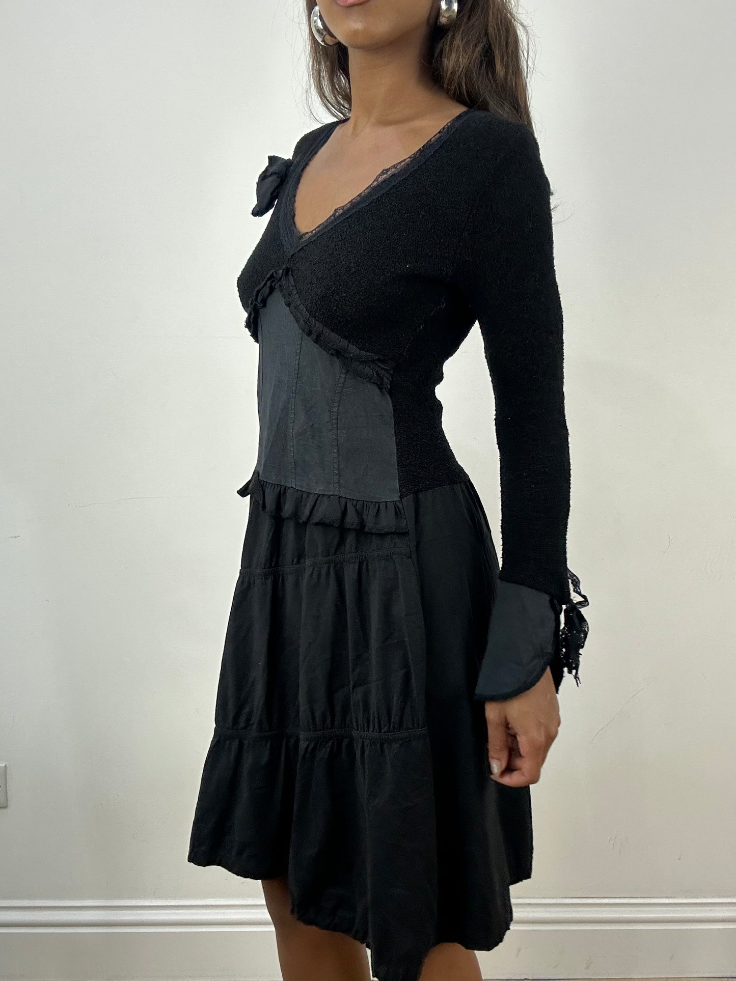 vintage edit: indie sleaze | small black knit mini dress with pleated detail