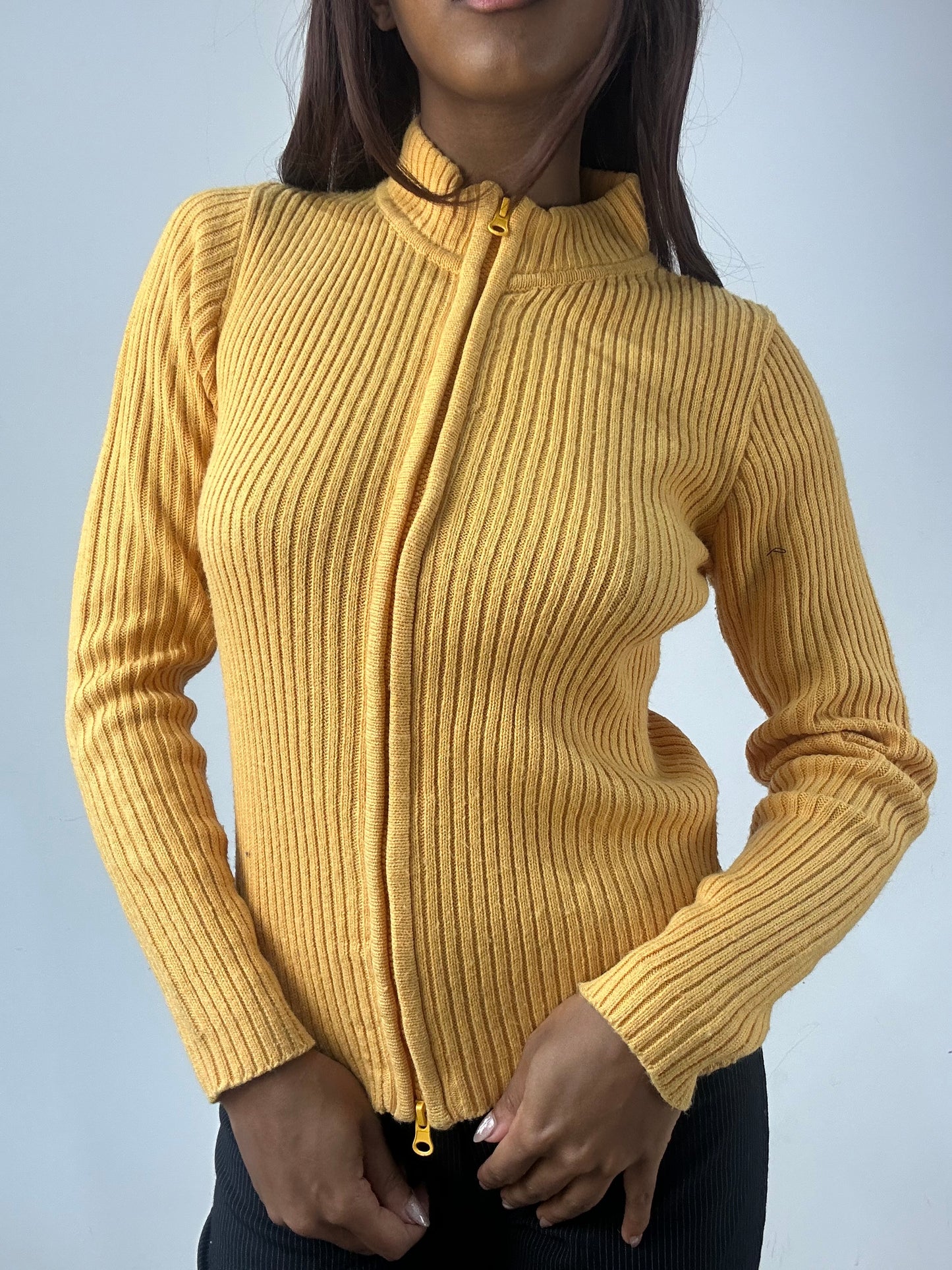 BEST PICKS | small yellow knit dual zip jumper