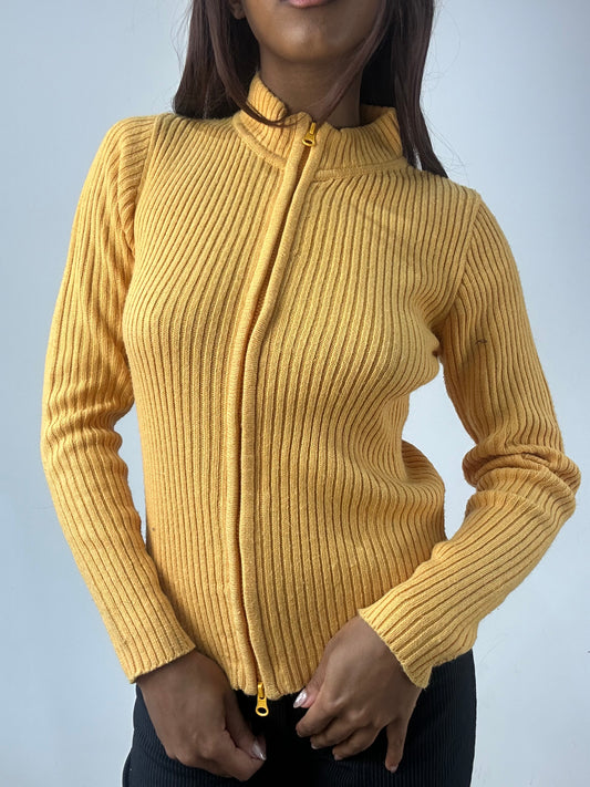 BEST PICKS | small yellow knit dual zip jumper