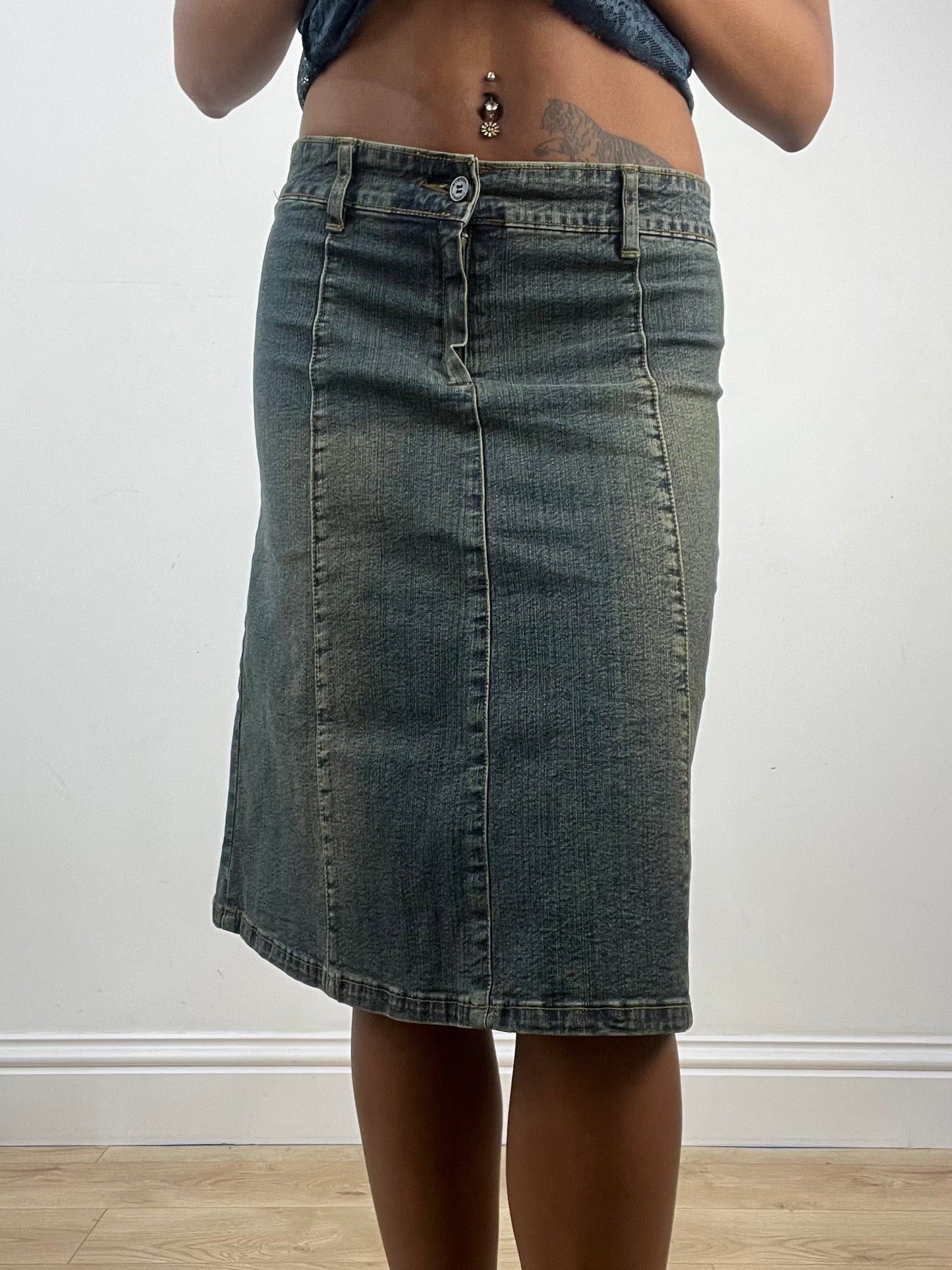 vintage edit: indie sleaze | small blue acid wash denim midi skirt