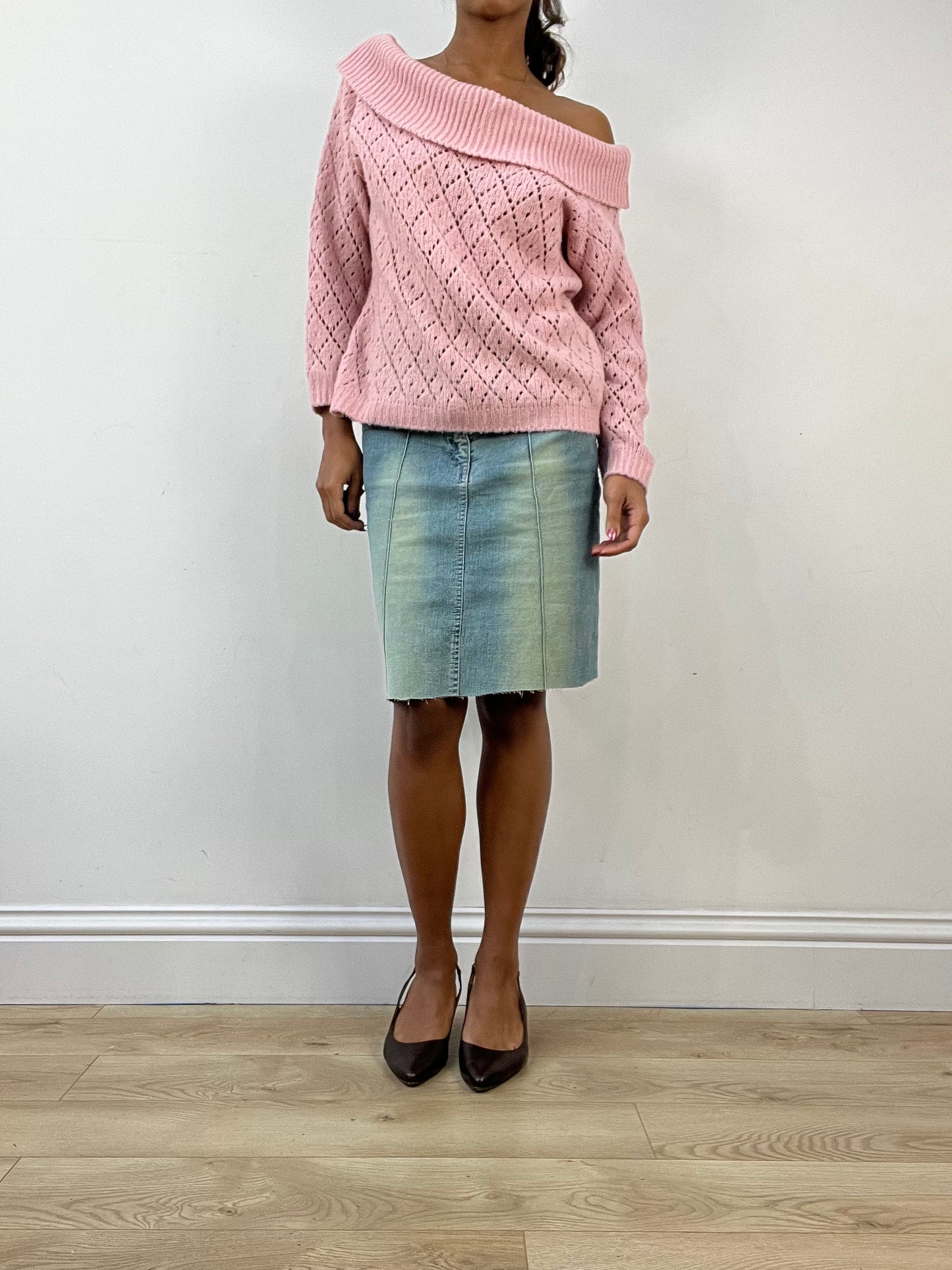 BEST PICKS | small pink off the shoulder long sleeve knit top