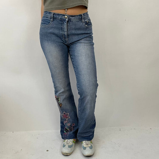COTTAGECORE DROP | small blue flared jeans with embroidery detail