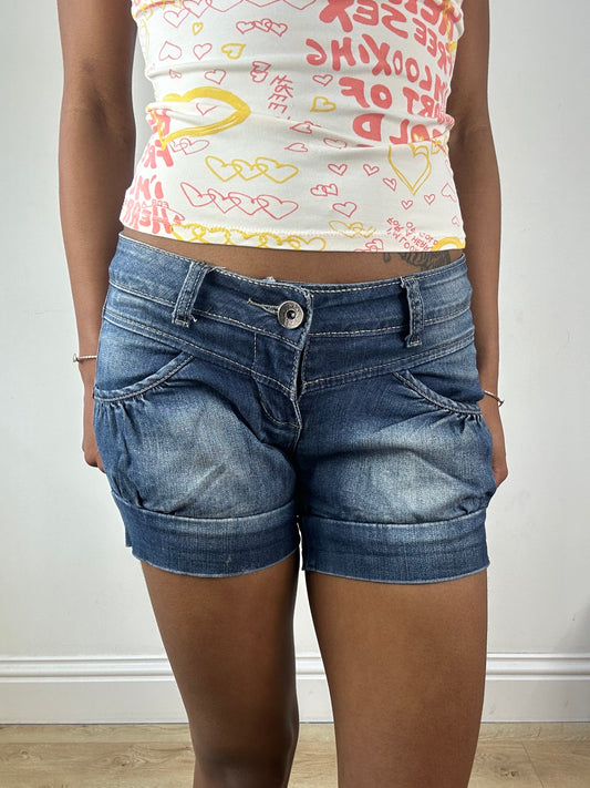 💻💚 vintage edit eighteen | small blue denim shorts with pleated pockets