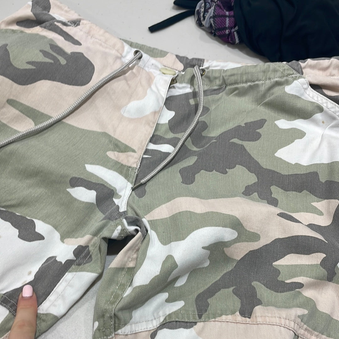 STUDIO FAVES | small pink and green camo cargo trousers