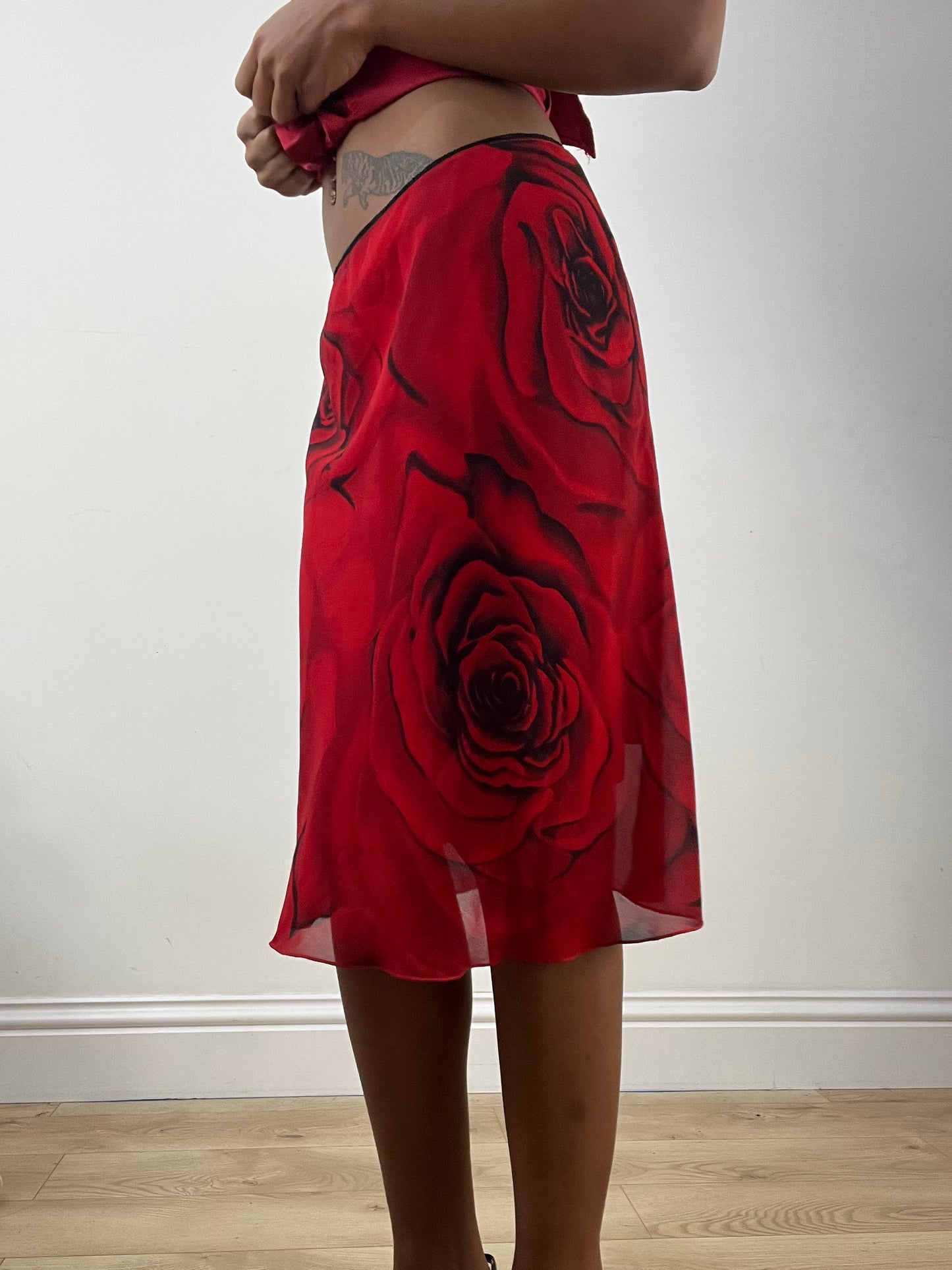 BEST PICKS | small red mesh overlay midi skirt with rose print