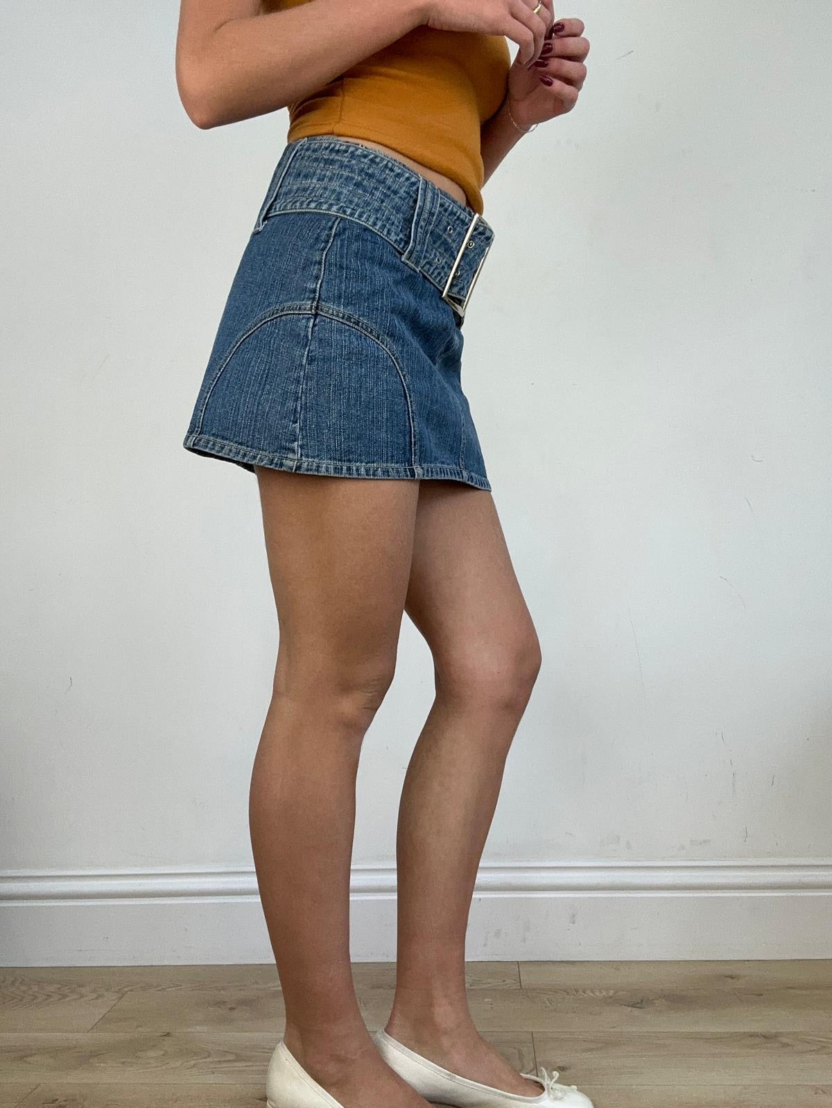 vintage edit fourteen | small mid wash denim skirt